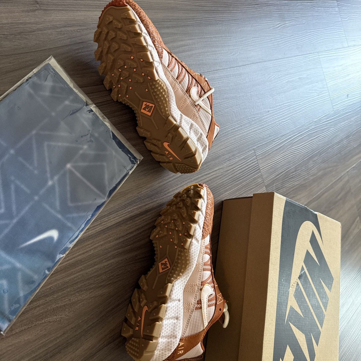 Nike Size 6 - Nike Future Movement x Air Humara Dark Russet Size US 6 / EU 39 - 7 Thumbnail