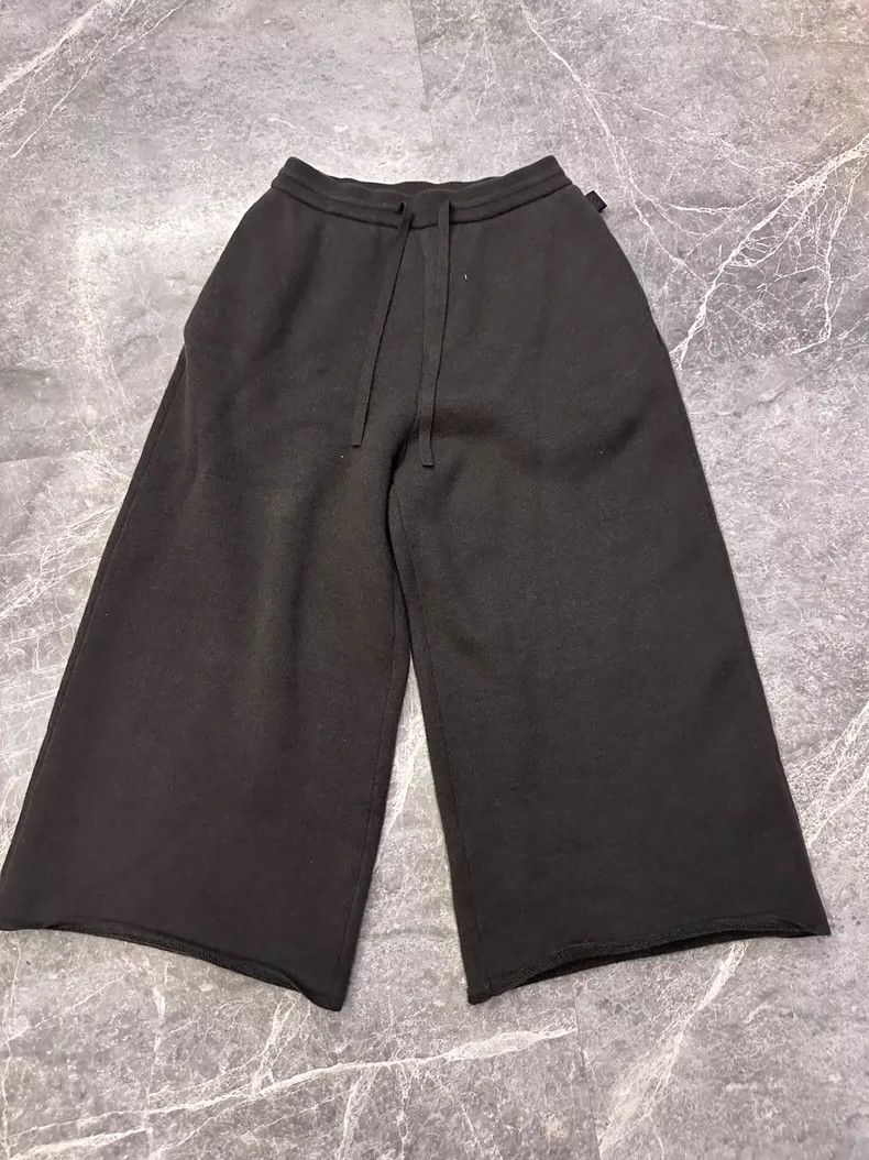 Loewe Loewe size xs Cashmere pants, nine-tenths length Size 28" / US 6 / IT 42 - 1 Thumbnail
