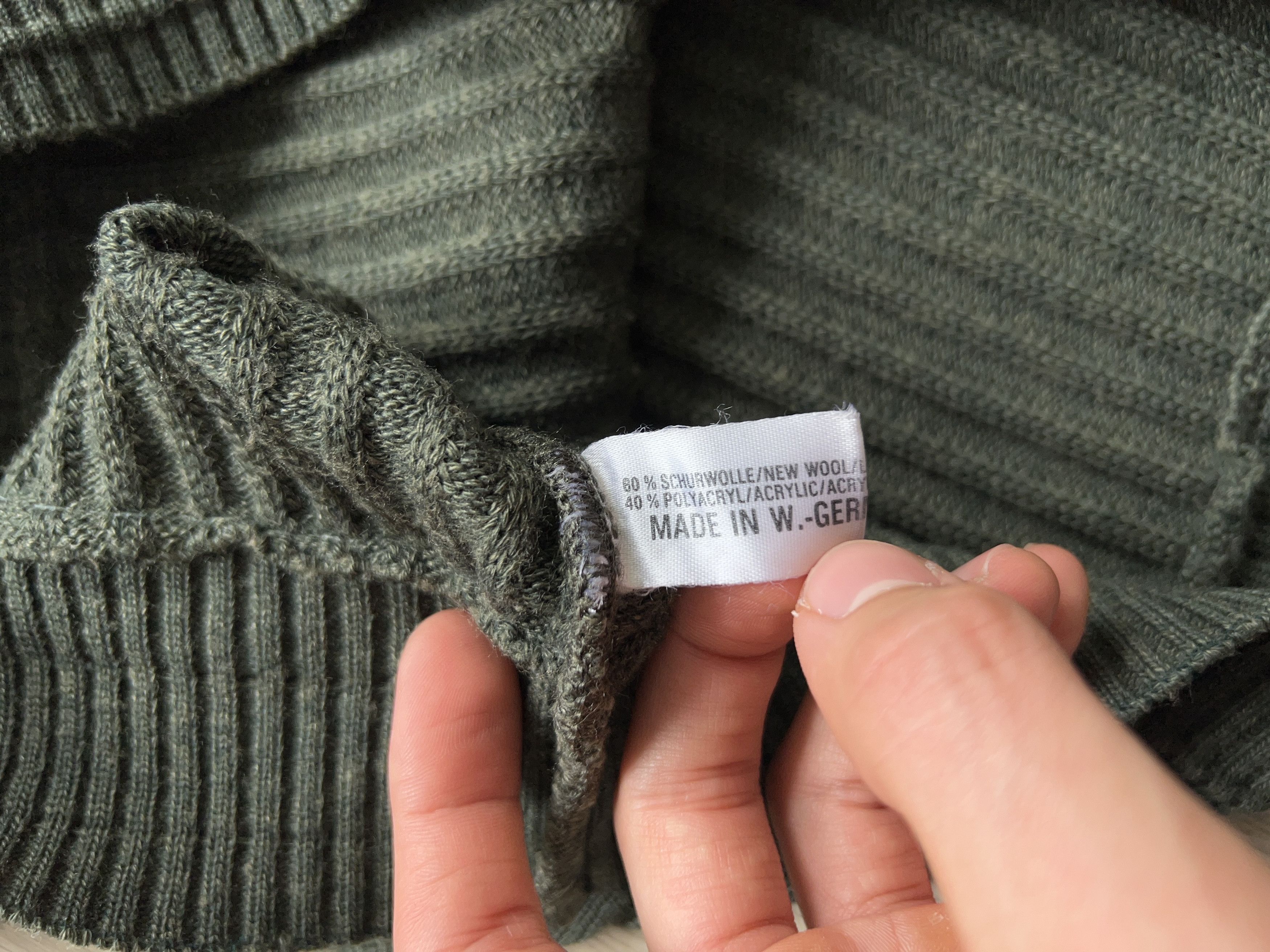 Carlo Colucci × Vintage Mens 1990s Mens Carlo Colucci Sweater Pullover V Neck Green Size US L / EU 52-54 / 3 - 6 Thumbnail