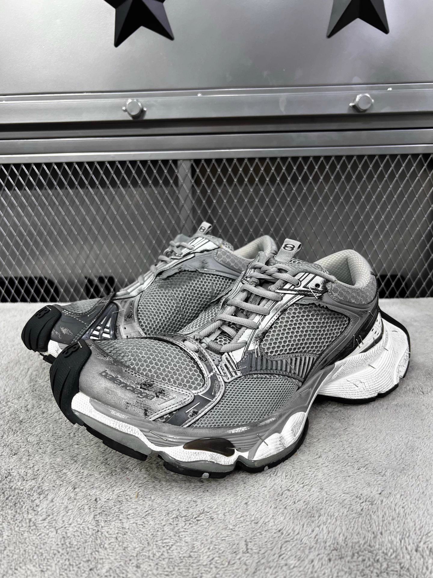 Balenciaga Balenciaga Stapler PU Gray 43 Mint Worn 1x Size US 10 / EU 43 - 1 Thumbnail