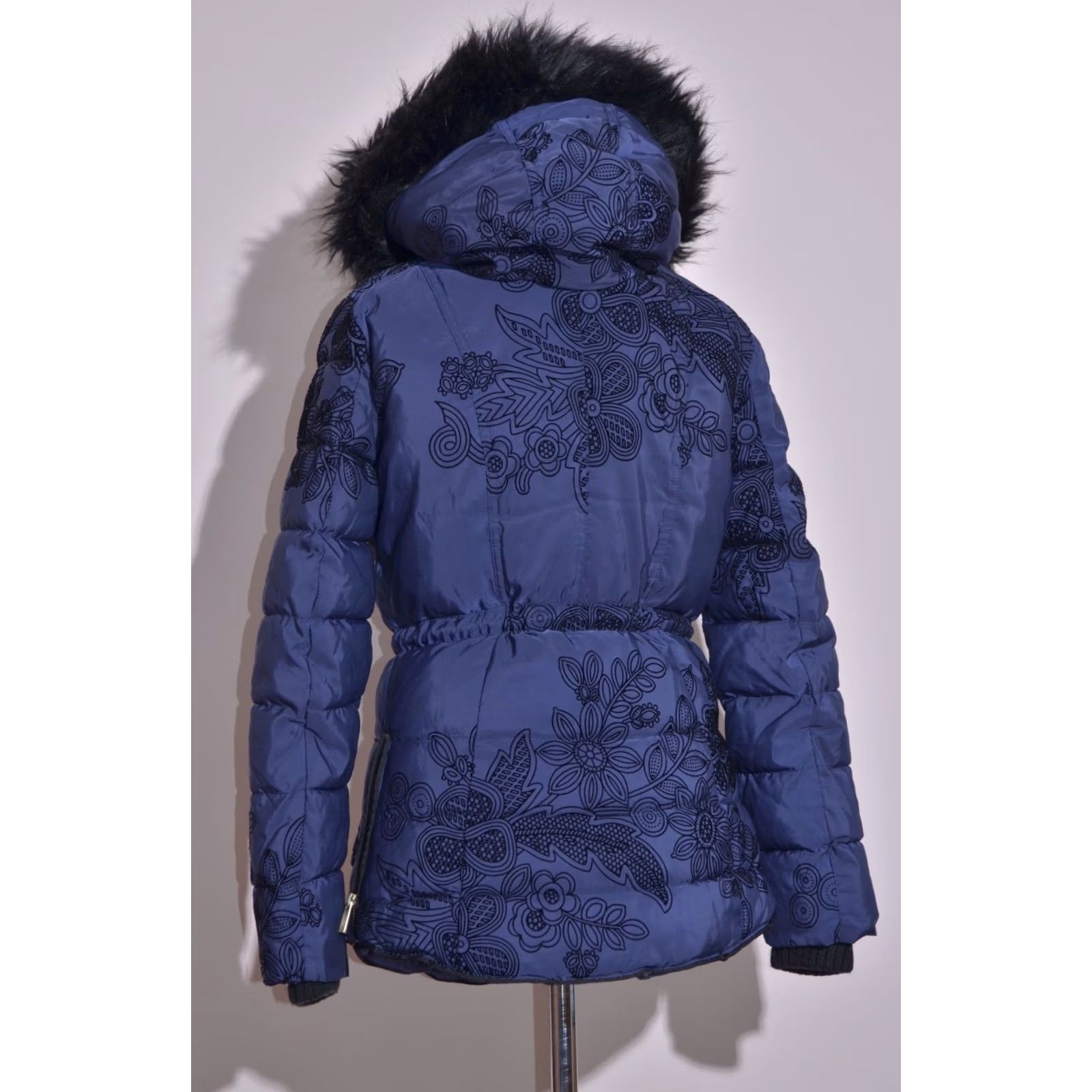 Desigual Desigual Women Blue Floral Puffer Jacket Faux Fur Hood Winter Coat Size 36 Size XS / US 0-2 / IT 36-38 - 6 Thumbnail