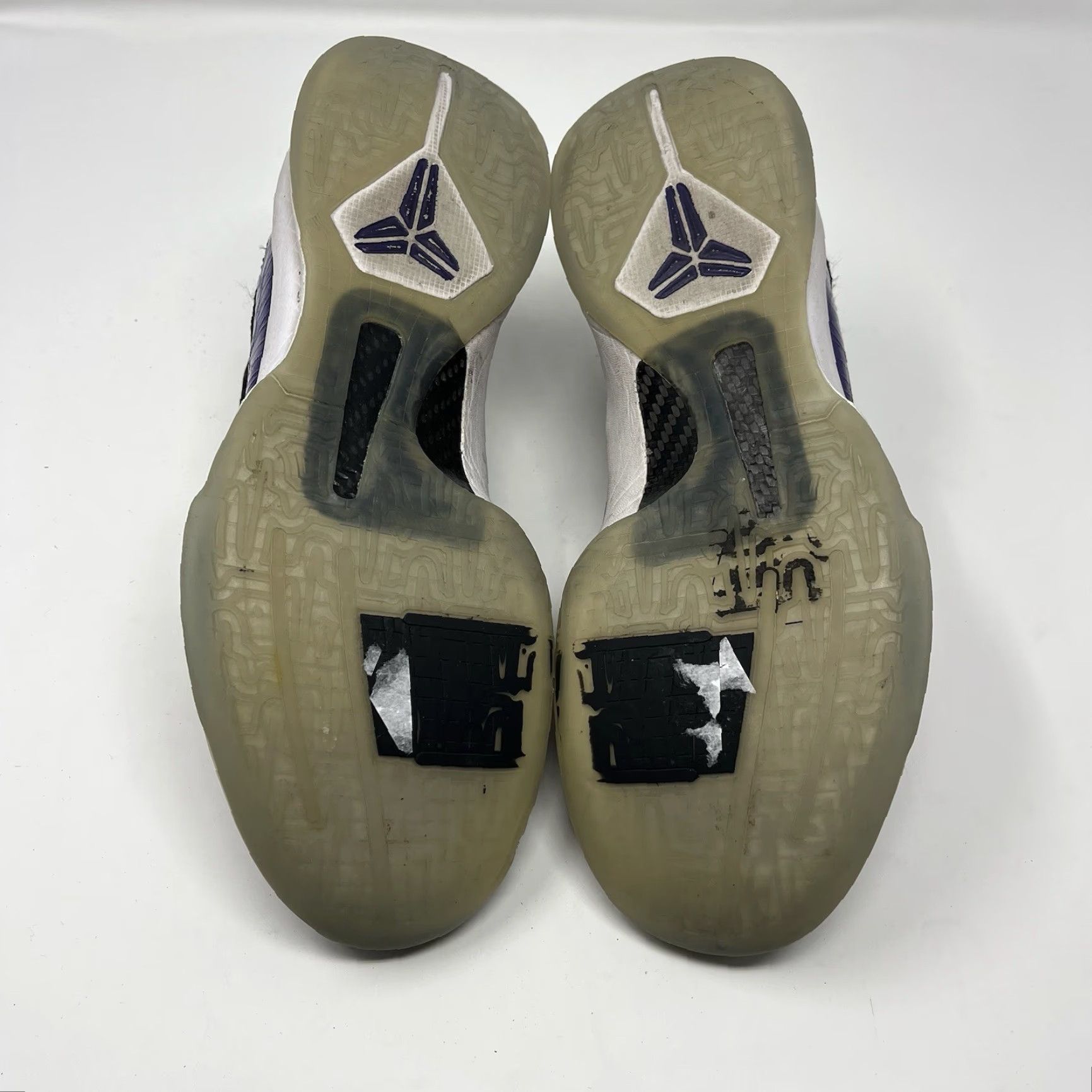 Nike Nike Kobe Bryant 5 Protro Sneaker CD4991-500 Men 8 Purple Black Gold Court Protro 2020 Shoes Size US 8 / EU 41 - 7 Thumbnail