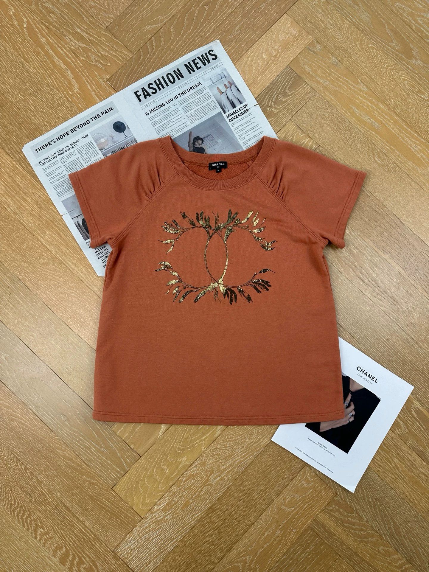 Chanel Chanel Greek CC Gold Logo Short Top Women's Orange Size M / US 6-8 / IT 42-44 - 1 Thumbnail