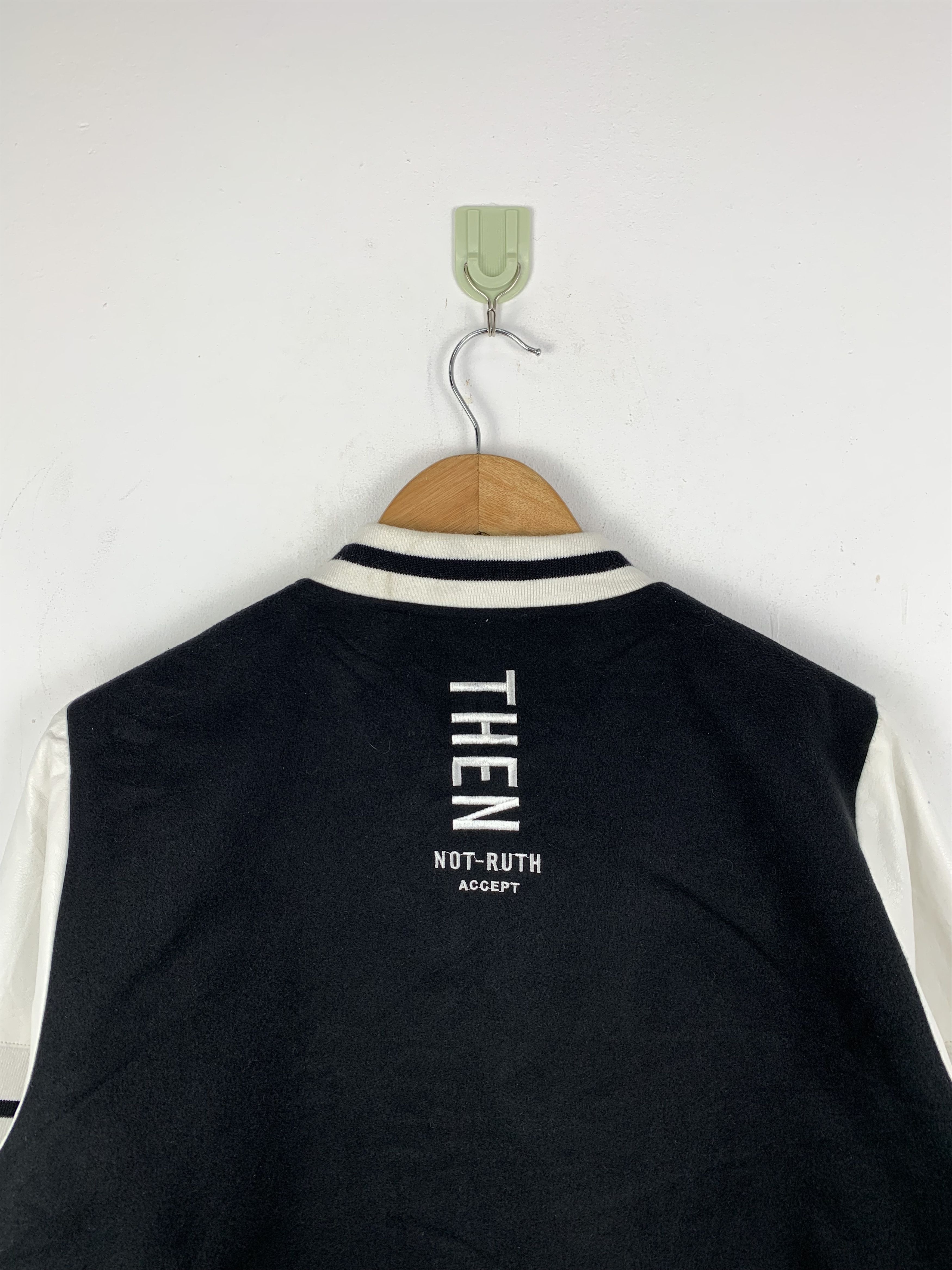 Japanese Brand Vintage Japanese Brand Sleeve Leather Varsity Jacket V0534 Size US M / EU 48-50 / 2 - 4 Thumbnail