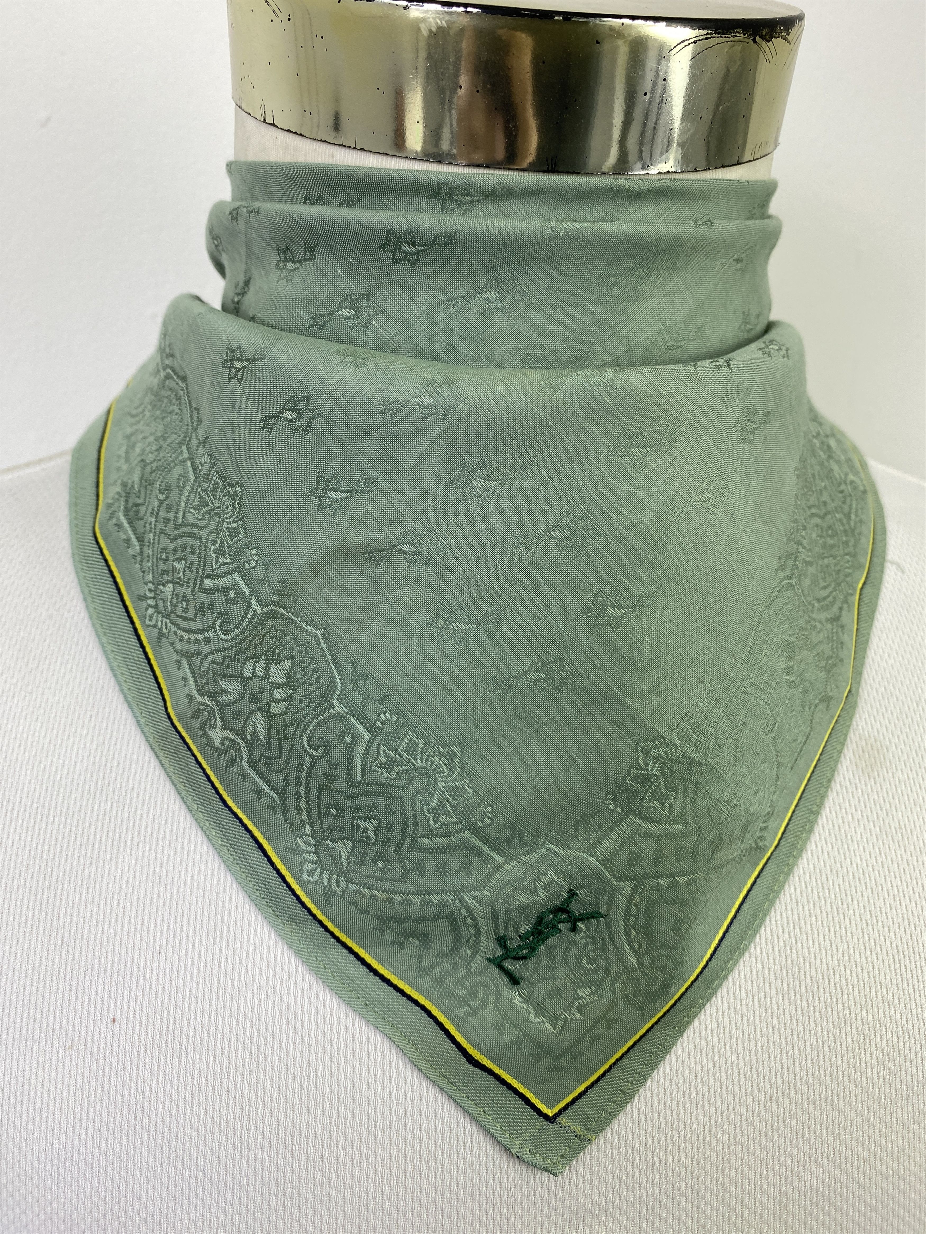 Yves Saint Laurent Yves Saint Laurent Handkerchief / Neckerchief KT0173 Size ONE SIZE - 2 Thumbnail