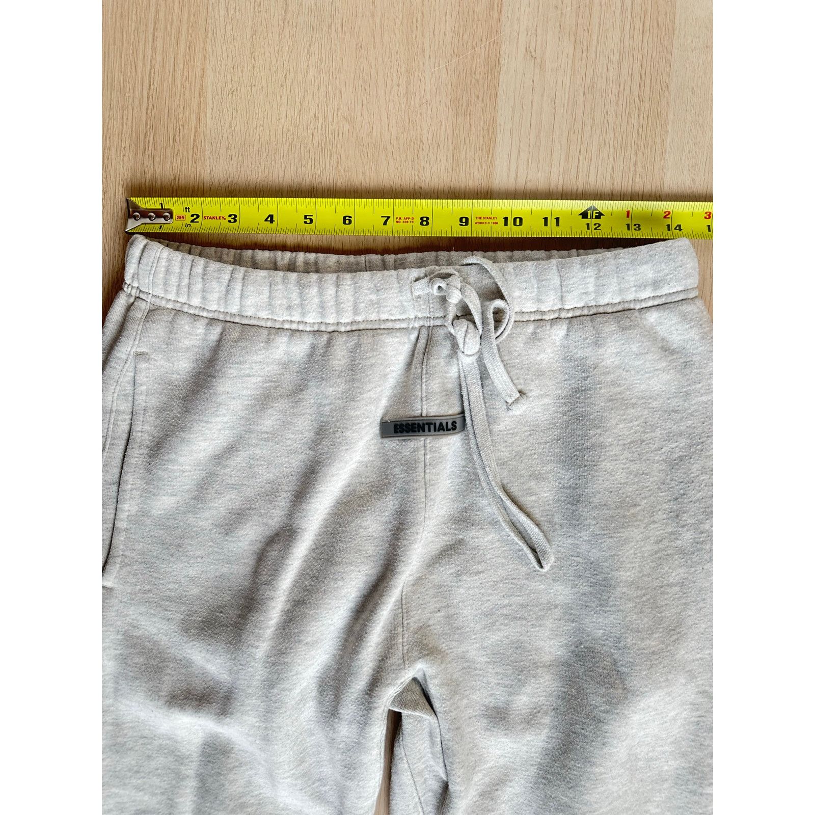 Fear of God Fear of God Essentials Grey Sweatpants - Size S - Mint Size US 26 / EU 42 - 4 Thumbnail