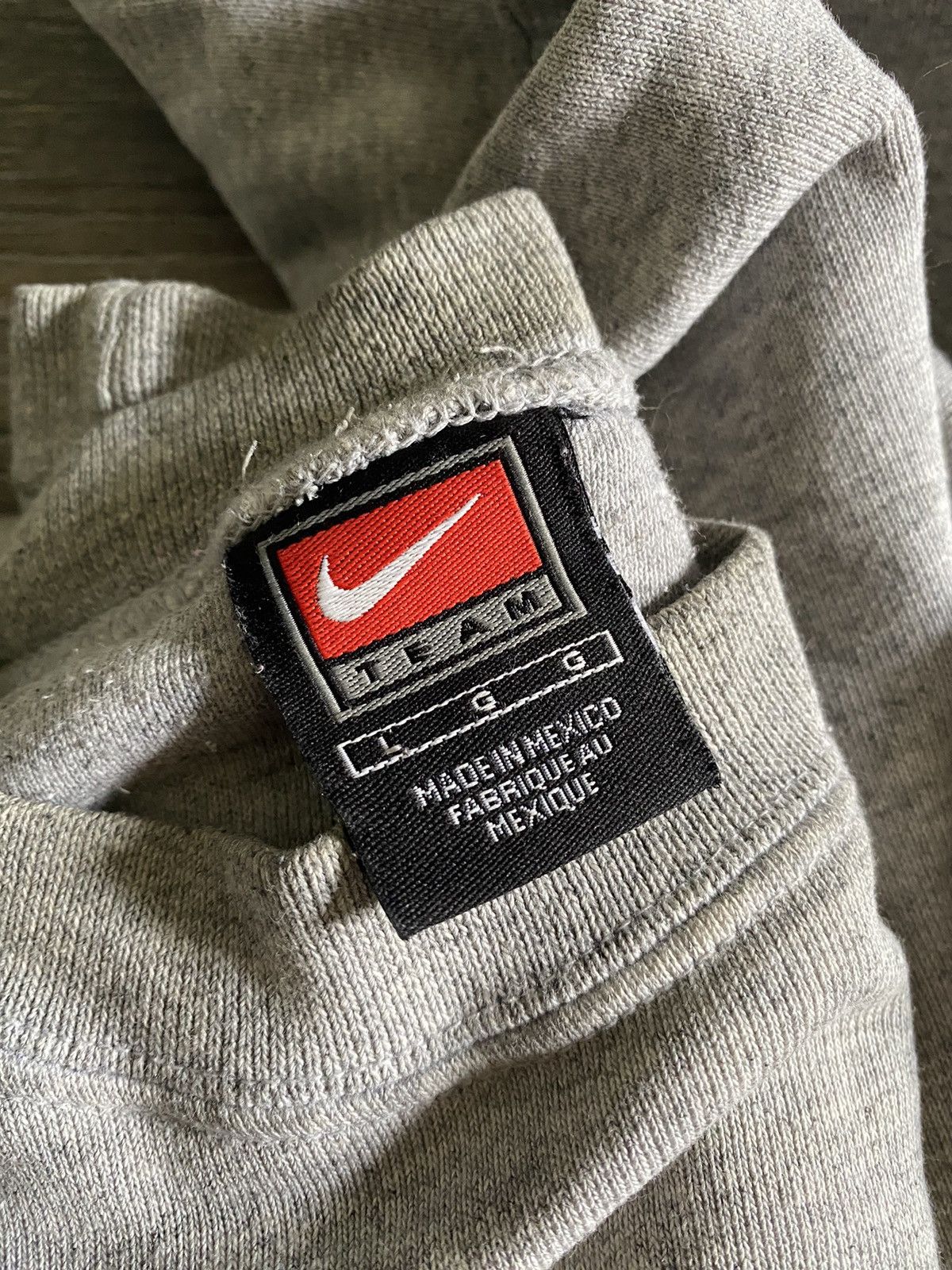 Nike Vintage Nike Sweatshirt Size US L / EU 52-54 / 3 - 3 Thumbnail