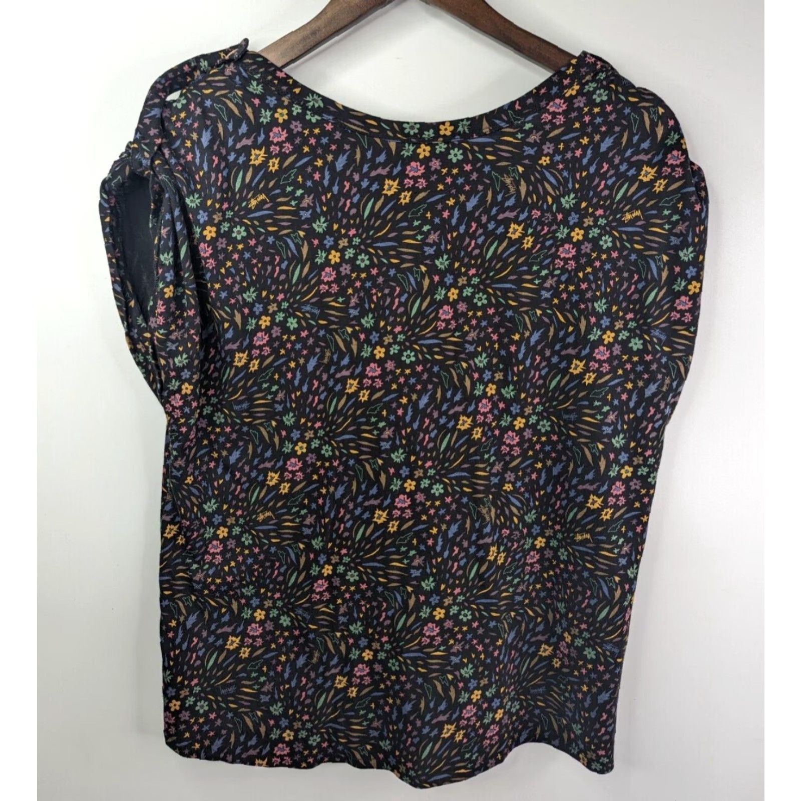 Vintage VINTAGE Stussy T-Shirt Women's Top Short Sleeve Black Floral 90s Size Medium Cotton Blend Size M / US 6-8 / IT 42-44 - 4 Thumbnail
