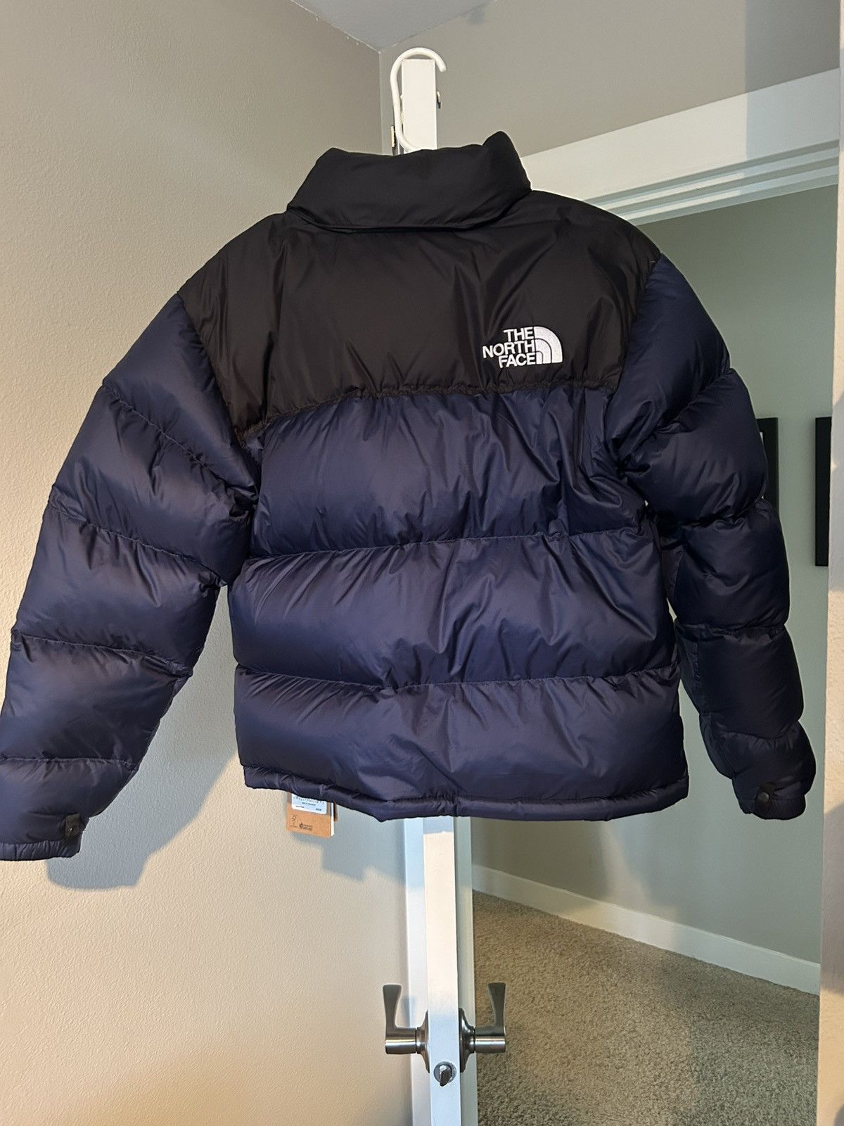 The North Face 96 RETRO NUPTSE JKT SUMMTNVY/TNFBLK Size US S / EU 44-46 / 1 - 2 Thumbnail