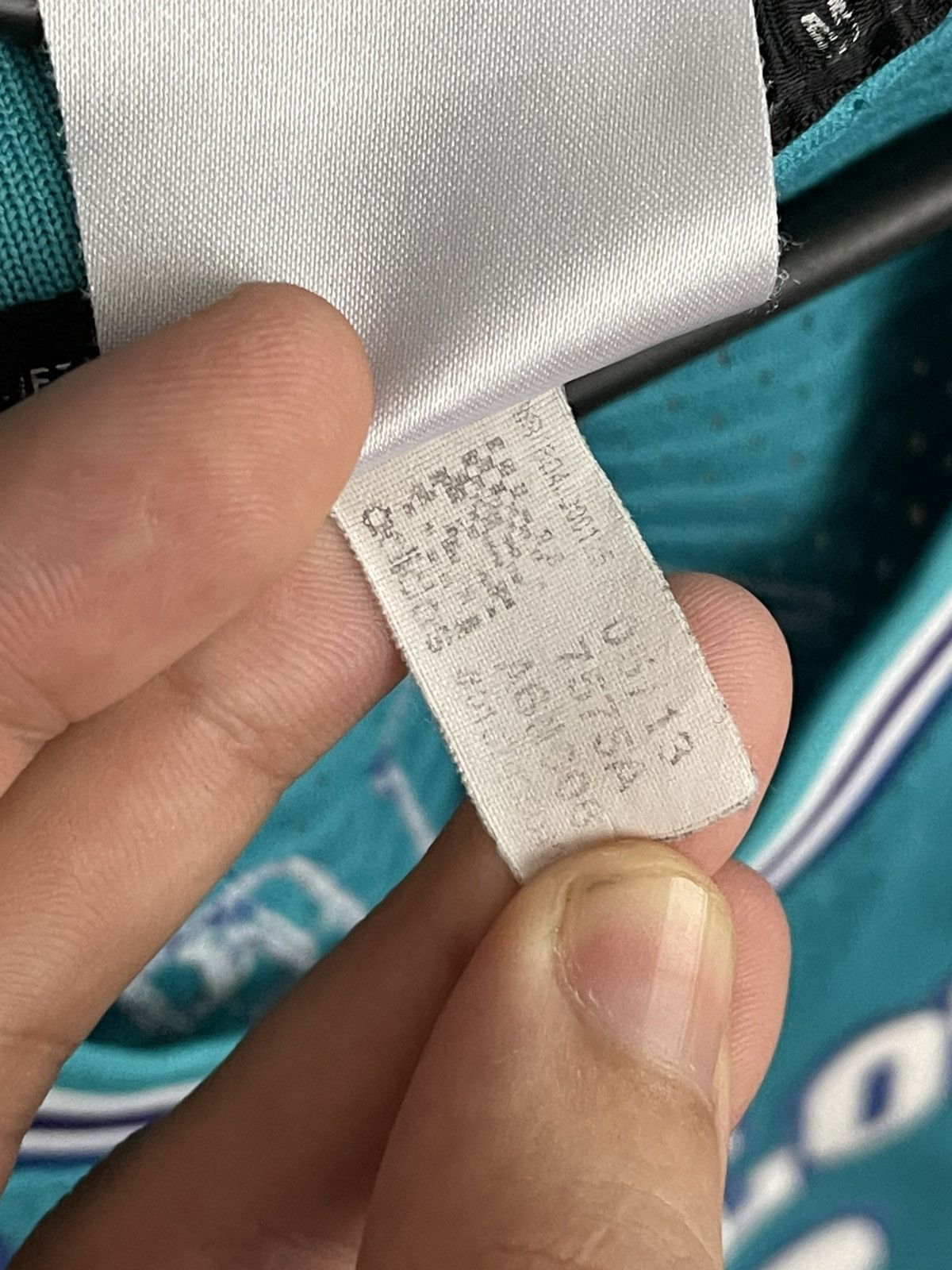 NBA Charlotte Hornets Adidas Johnson Vintage NBA Jersey Size US M / EU 48-50 / 2 - 10 Thumbnail