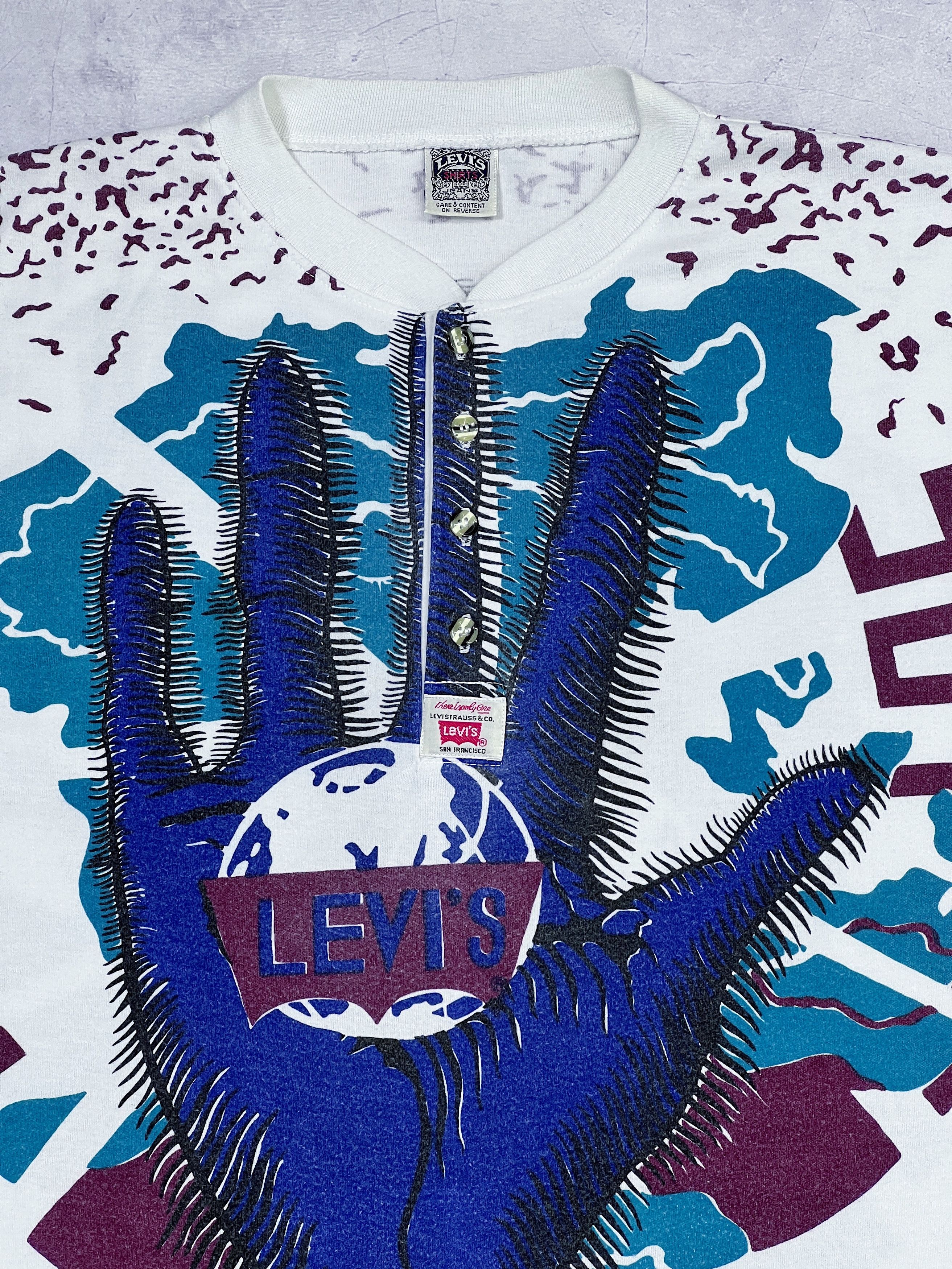 Levi's × Vintage Vintage Levi's T-Shirt You've Got The Whole World 501 Series Size US L / EU 52-54 / 3 - 3 Thumbnail