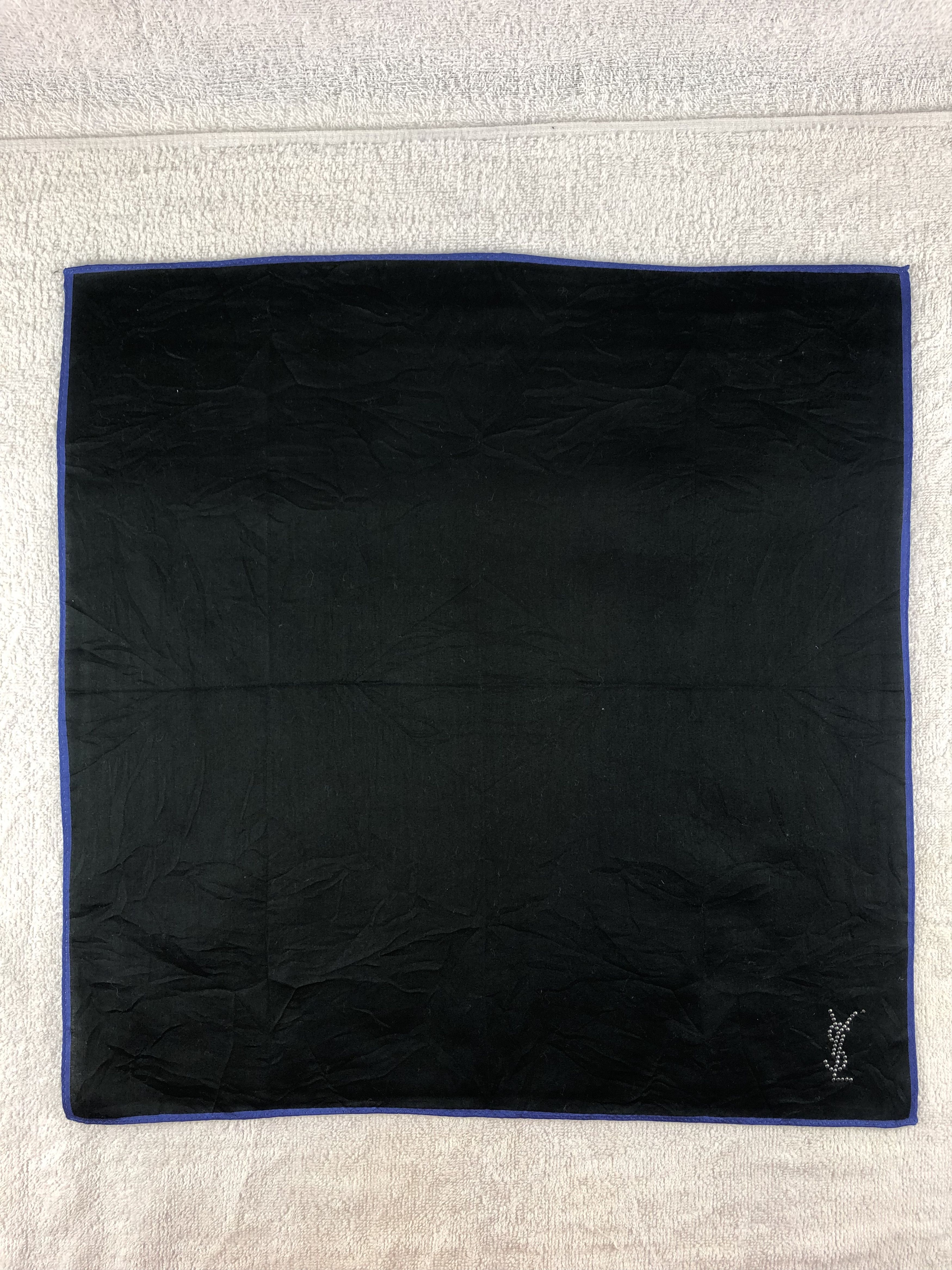 Vintage Yves Saint Laurent Handkerchief / Bandana / Neckerchief Size ONE SIZE - 3 Thumbnail