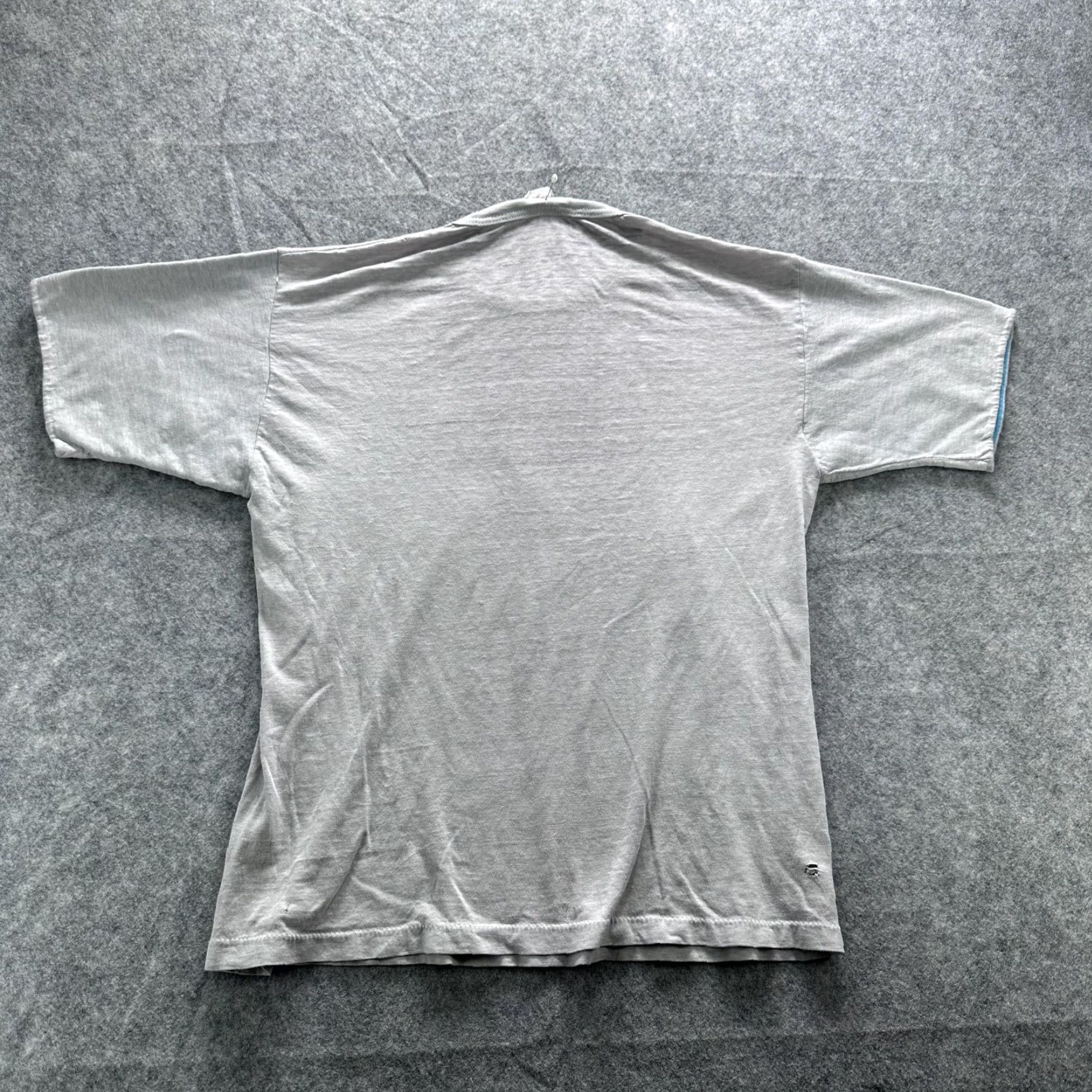 Vintage VINTAGE Hawk Shirt Mens Medium Gray Short Sleeve Crewneck T-Shirt Size US M / EU 48-50 / 2 - 7 Thumbnail