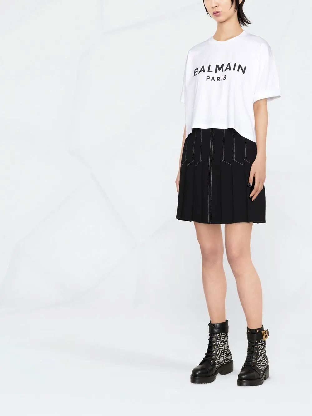 Balmain o1loc1c0526 Crop Logo-print T-Shirt in White Size M / US 6-8 / IT 42-44 - 2 Thumbnail