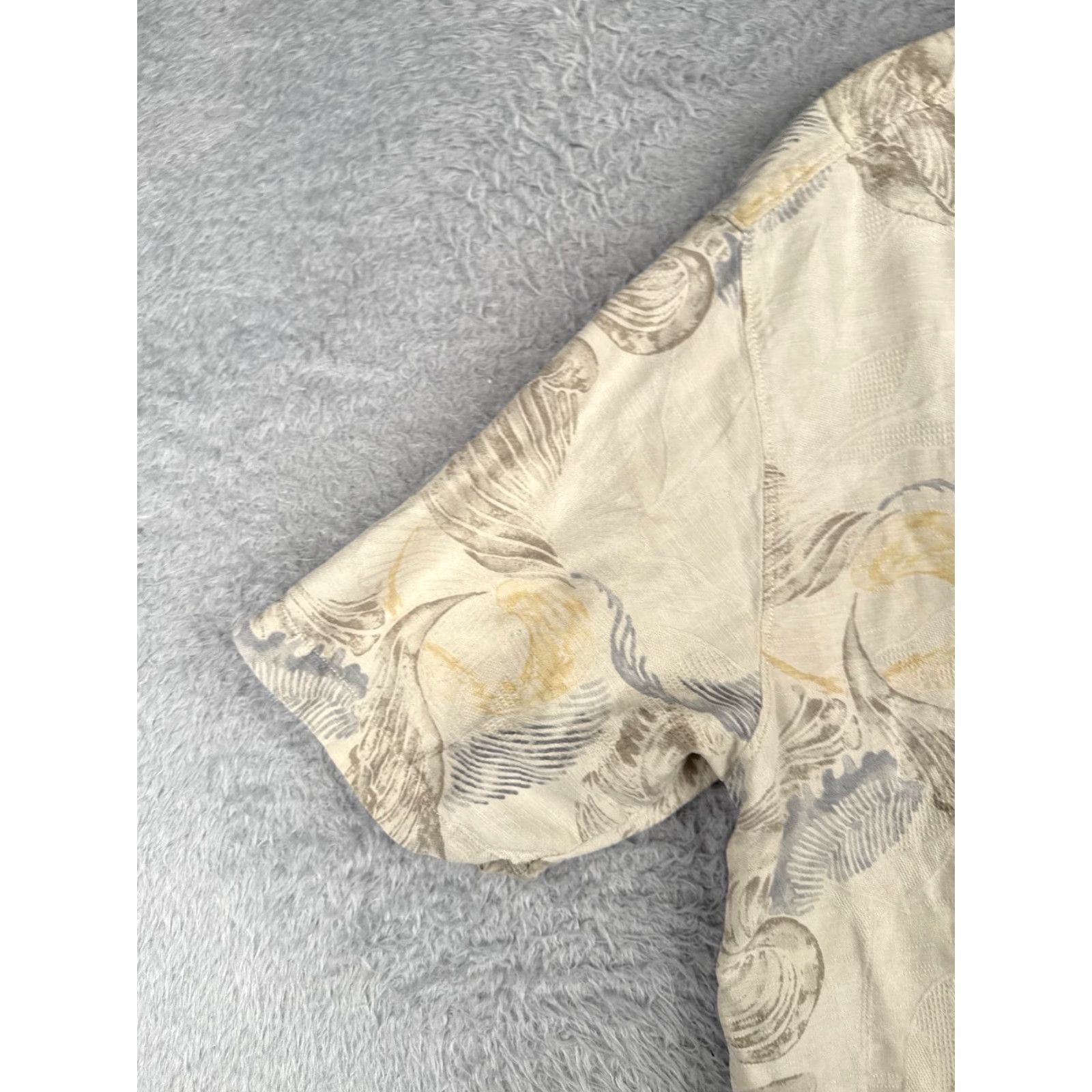 Tommy Bahama Tommy Bahama Shirt Men Large Ivory Waves 100% Silk Button Up Hawaiian Pocket Shirt (L) Ivory Silk Beach Designer Hawaiian Mens Size US L / EU 52-54 / 3 - 3 Thumbnail