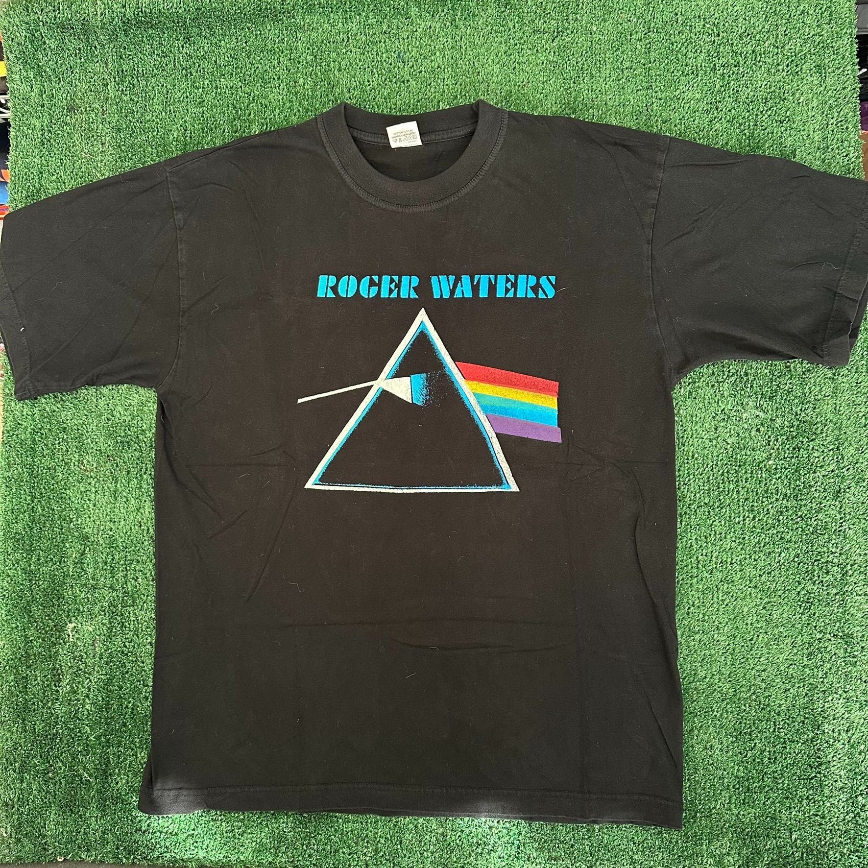 Pink Floyd Vintage Y2K Pink Floyd T-Shirt Roger Waters Concert Band Tee Size US L / EU 52-54 / 3 - 1 Thumbnail