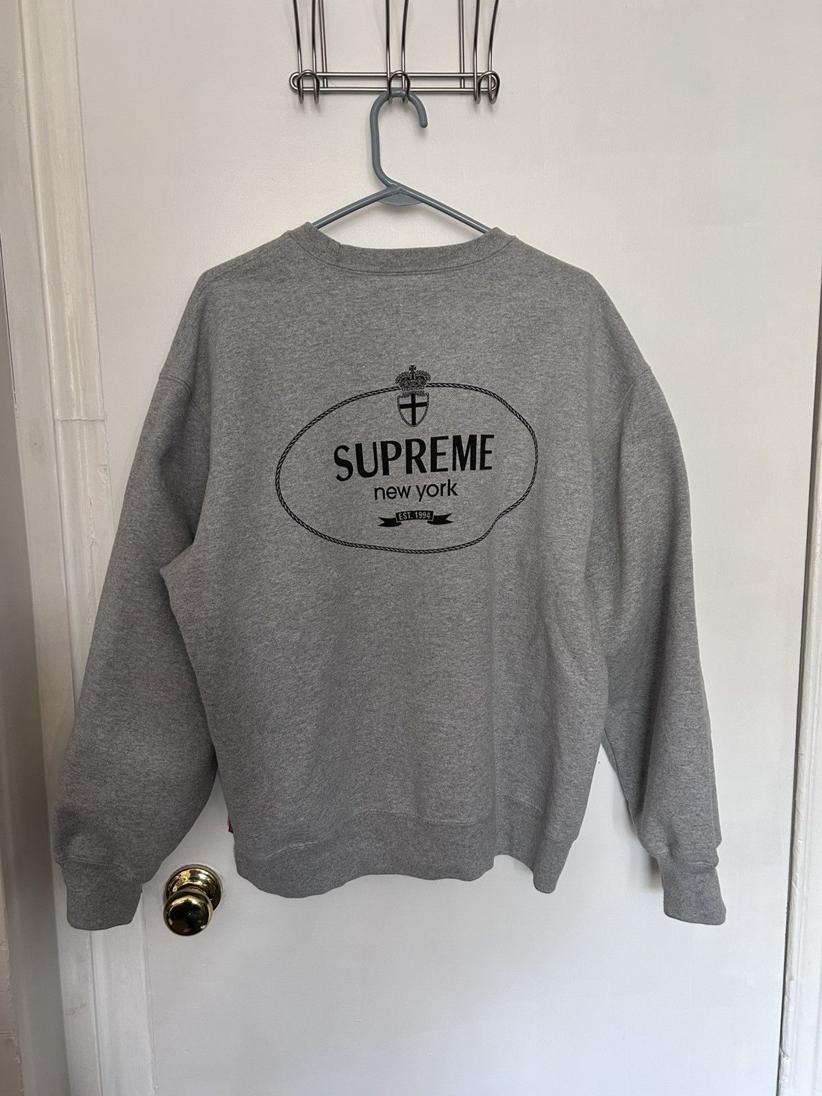 Supreme Supreme Oval Crest Grey Crewneck Size US L / EU 52-54 / 3 - 1 Thumbnail