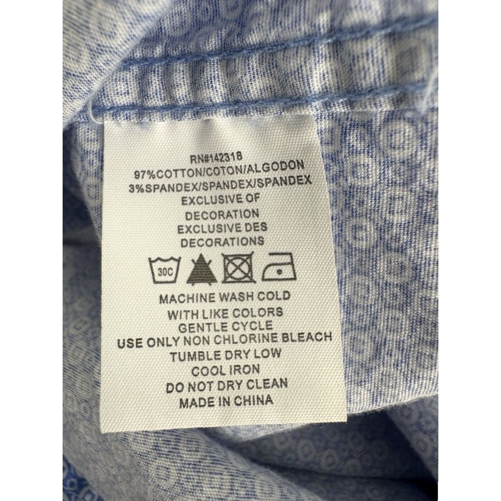 Vintage VINTAGE Nick Graham Everywhere Men's Dress Shirt XL Blue/White Geometric Pattern Business Casual Stretch Modern Fit Size 46R - 8 Thumbnail