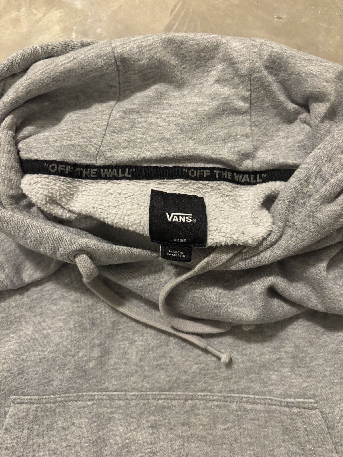 Vans Vans Off The Wall Grey Red Logo Hoodie Size US L / EU 52-54 / 3 - 3 Thumbnail