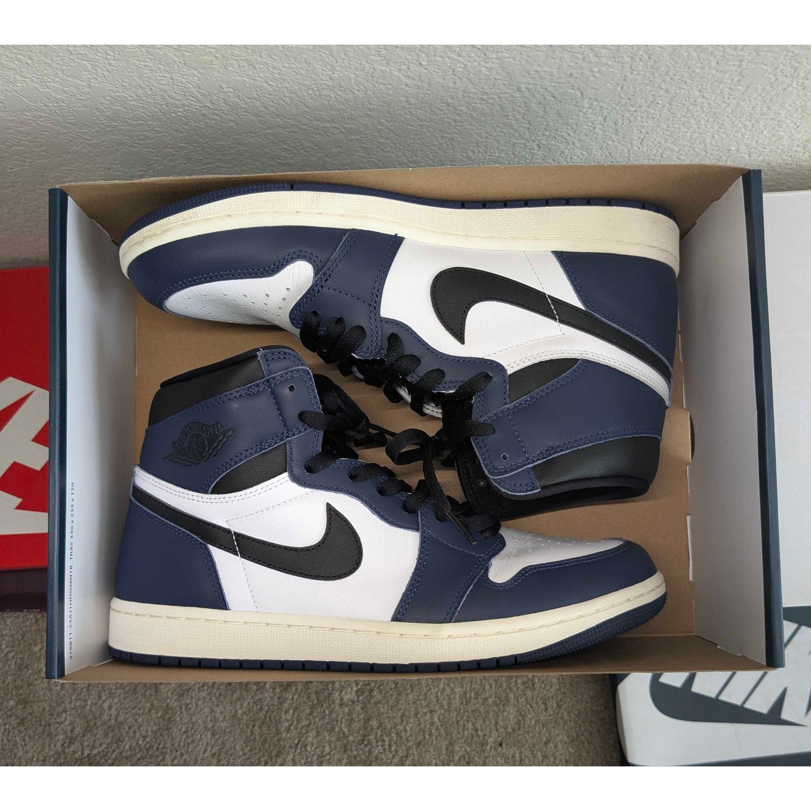 Jordan Brand Air Jordan 1 Retro High OG "Midnight Navy" Size 10.5 Size US 10.5 / EU 43-44 - 7 Thumbnail