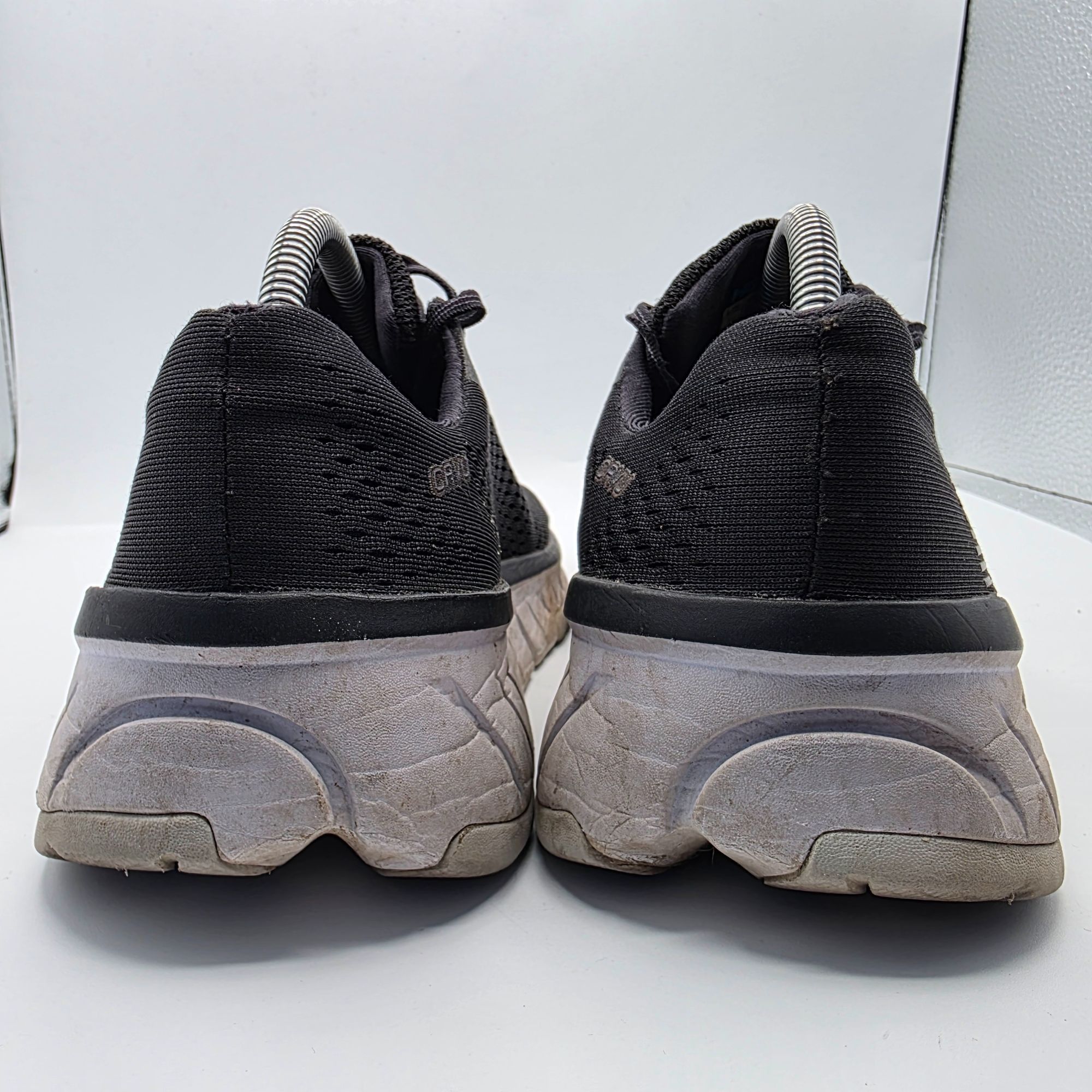 Hoka Hoka One One Cavu Womens Size 10 Black Athletic Shoes Runnin Size US 10 / IT 40 - 5 Thumbnail