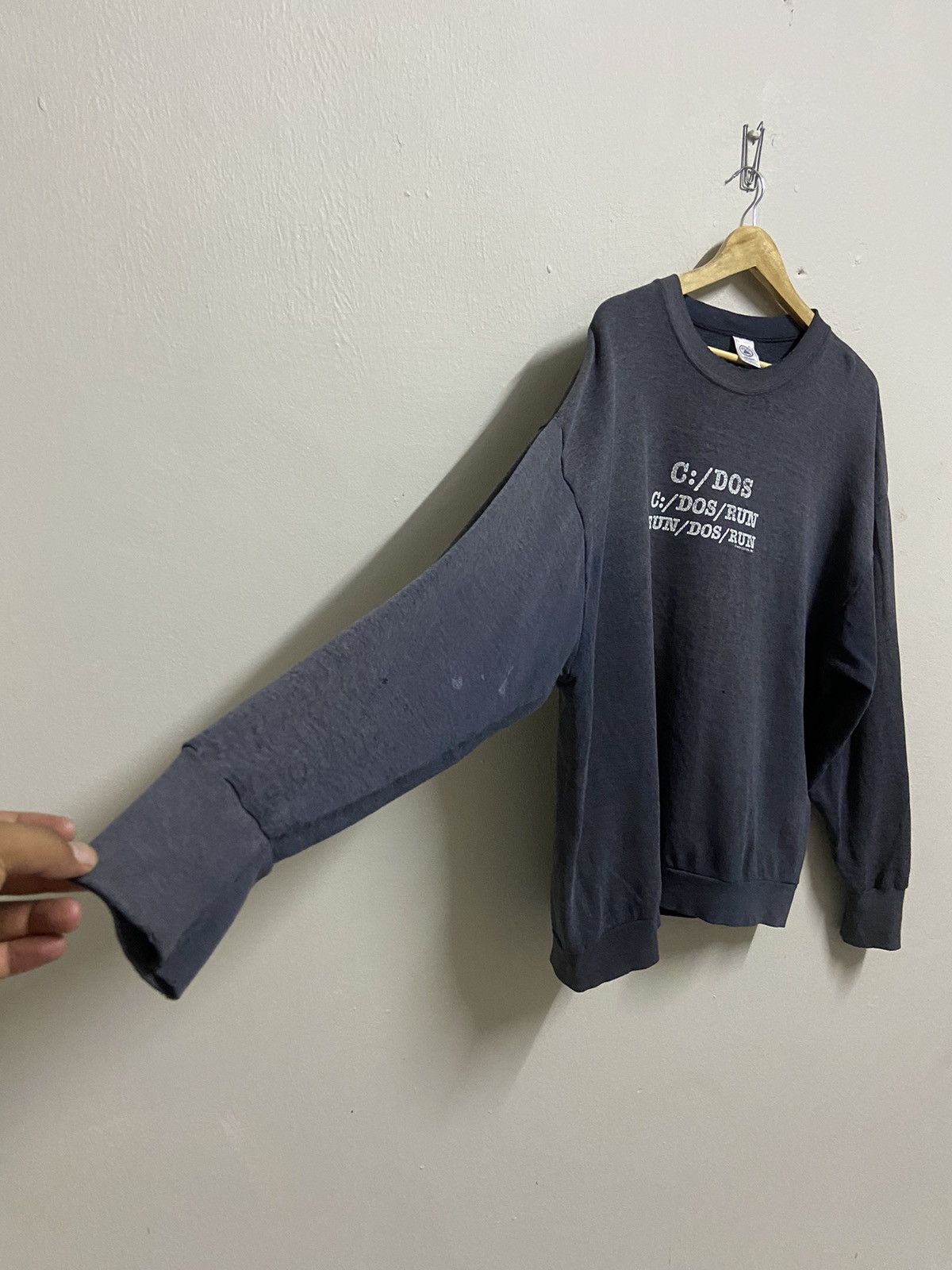 Vintage Vintage Computer C:/DOS Run Humor Funny Black Crewneck Size US XL / EU 56 / 4 - 10 Thumbnail