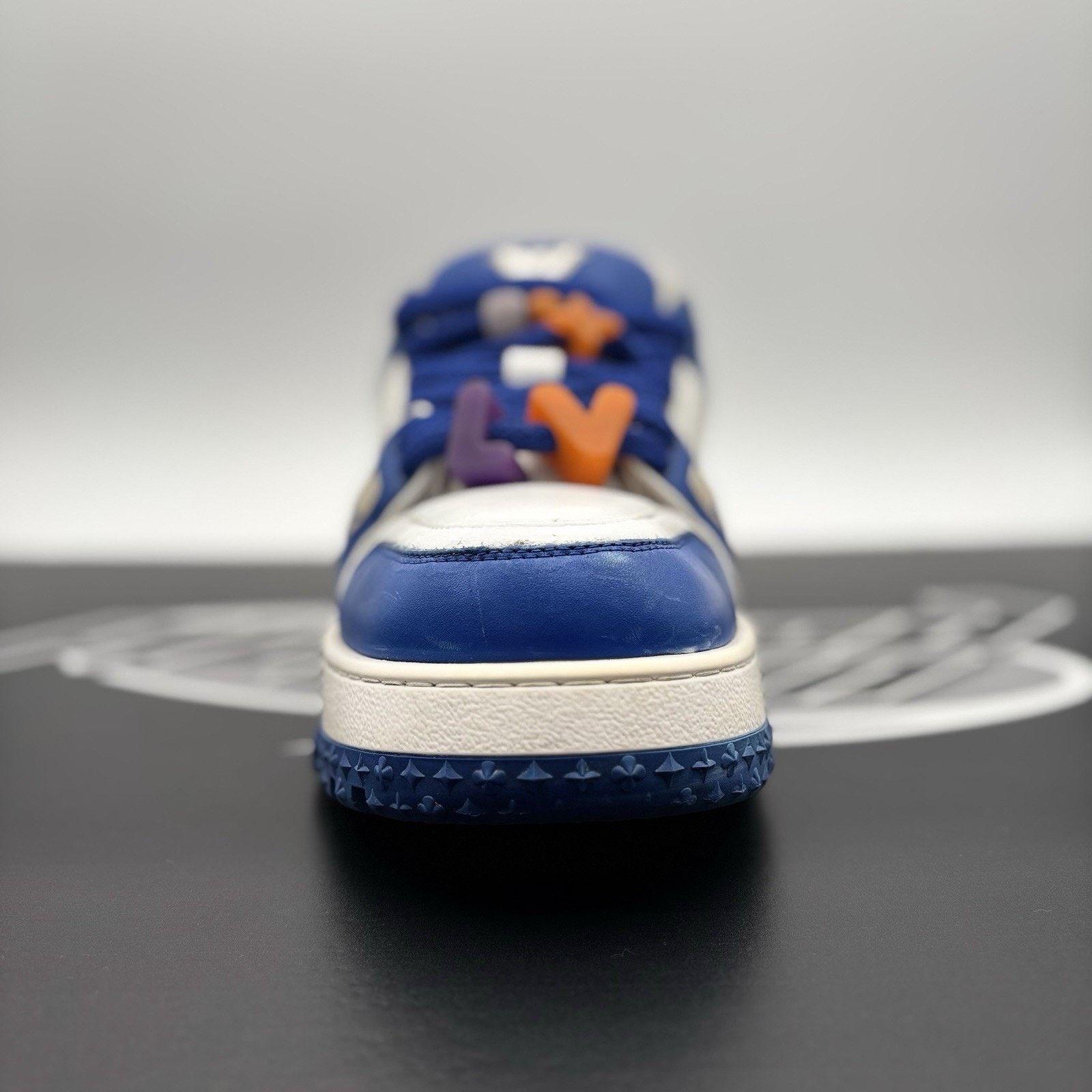 Louis Vuitton (11.5-12 US) Louis Vuitton Maxi ' Blue White ' Size US 12 / EU 45 - 6 Thumbnail