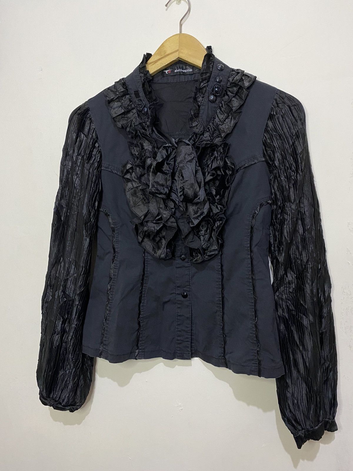 Black Ruffled Blouse If Six Was Nine Style