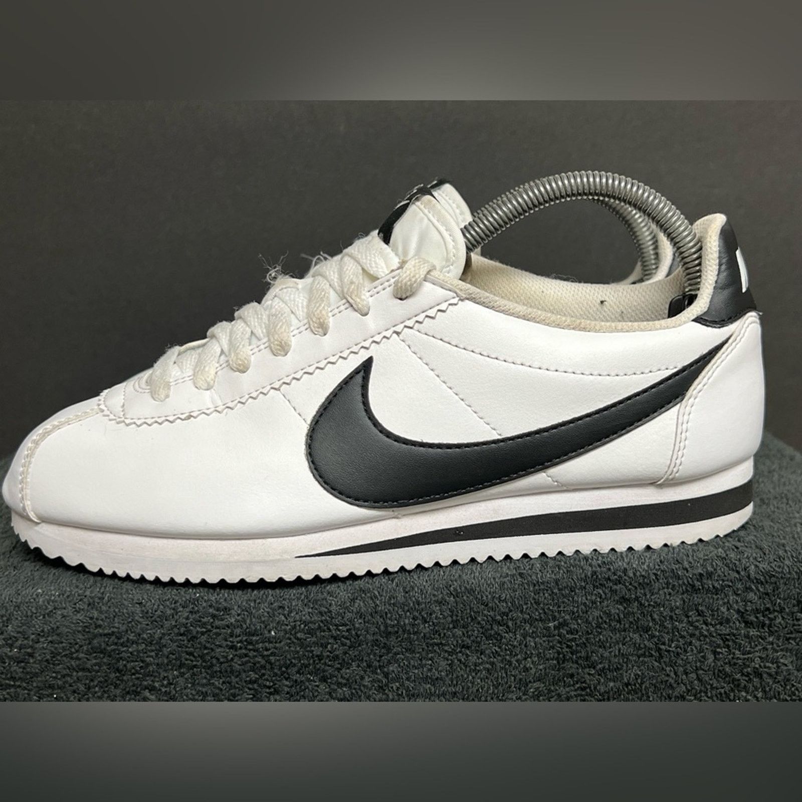 Nike Nike Classic Cortez Leather White Black Women's Sneakers Size US 8.5 / IT 38.5 - 1 Thumbnail