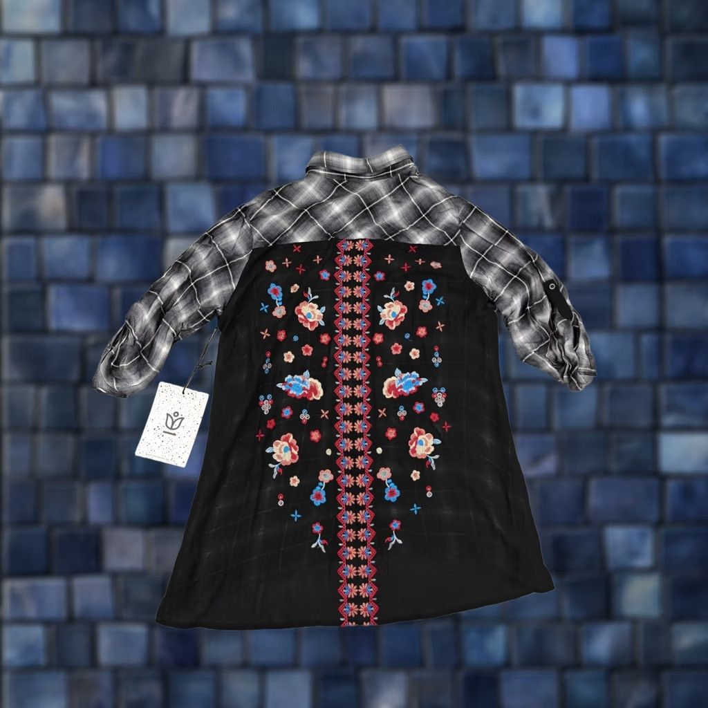 Vintage VINTAGE Andree By Unit Shirt Womens Small Black Plaid Embroidered Boho Tunic Top Size S / US 4 / IT 40 - 1 Thumbnail