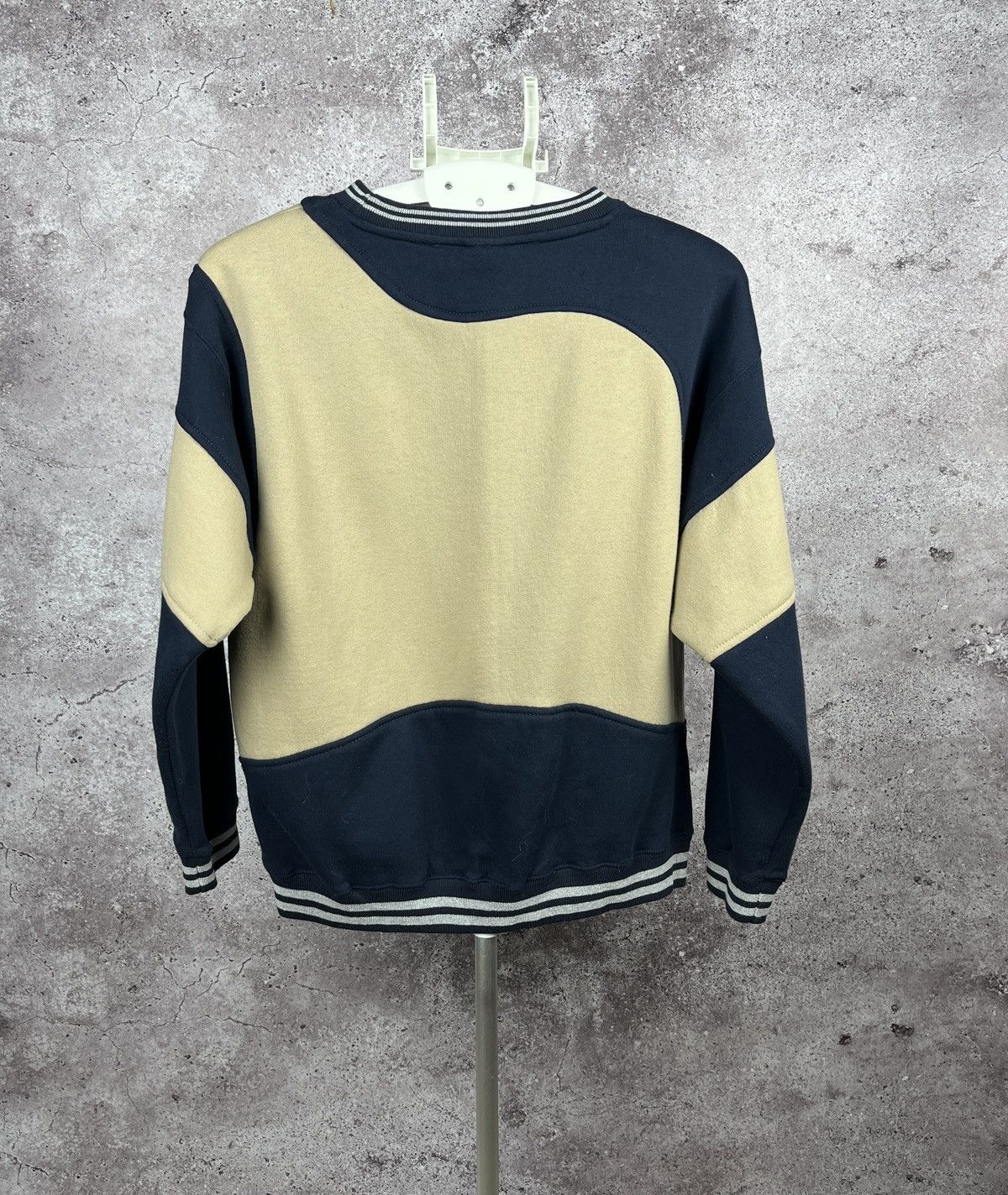 Nike Rare🔥Vintage 90’s Nike Logo Sweatshirt Size US XL / EU 56 / 4 - 3 Thumbnail