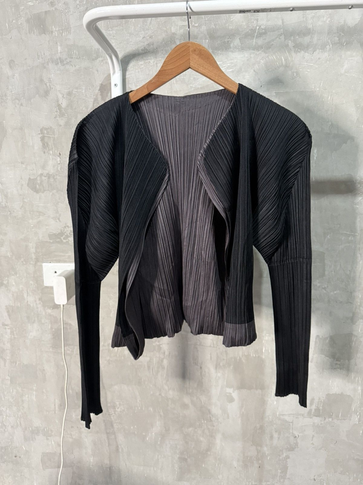 Pleats Please Issey Miyake Issey Miyake Pleats Please F/W 01 Pleated Layered Cardigan Size M / US 6-8 / IT 42-44 - 1 Thumbnail