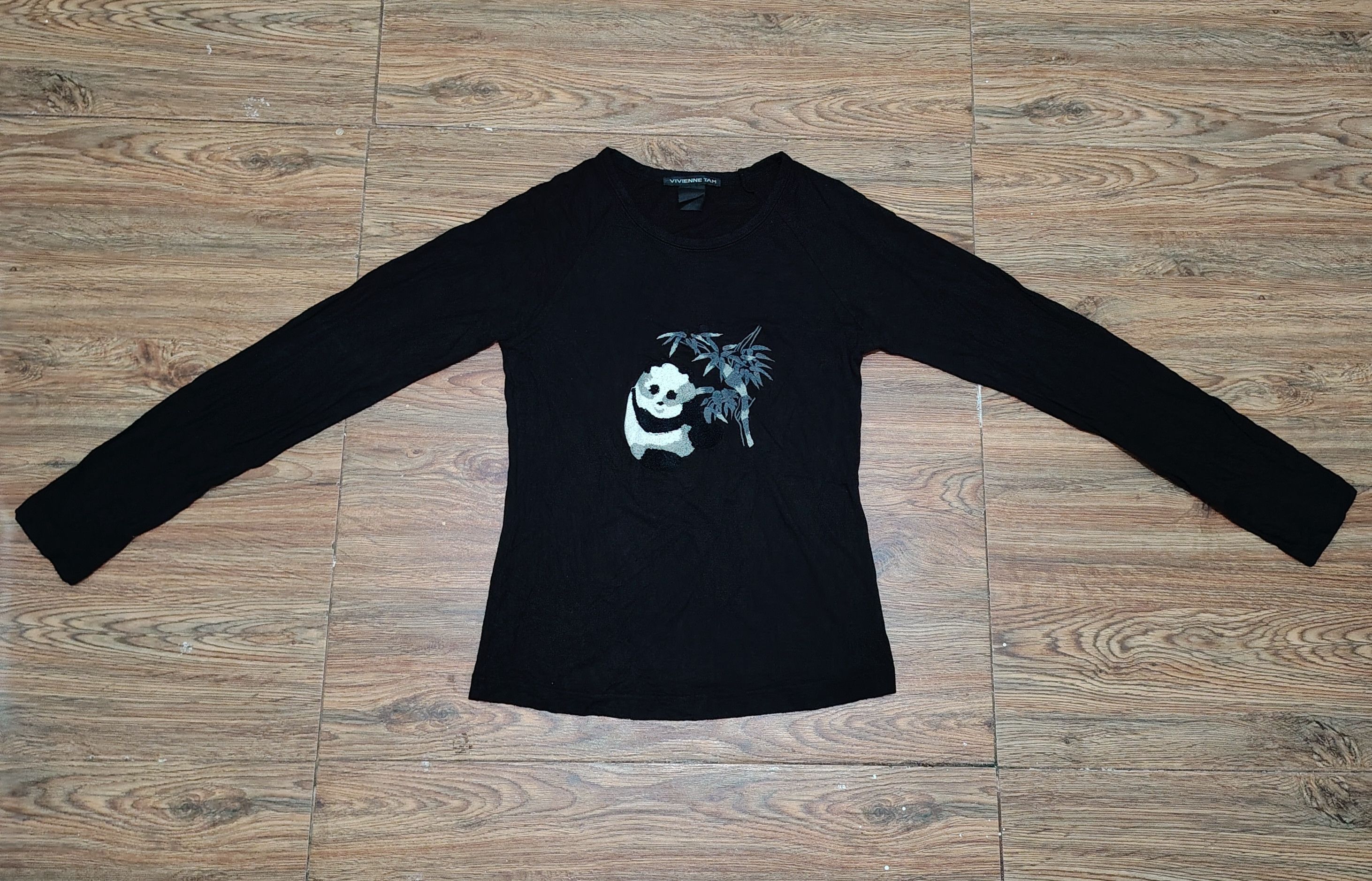 Vivienne Tam VIVIENNE TAM - Vintage - 'Rare' Panda Embroidered L/S Shirt Size XS / US 0-2 / IT 36-38 - 1 Thumbnail