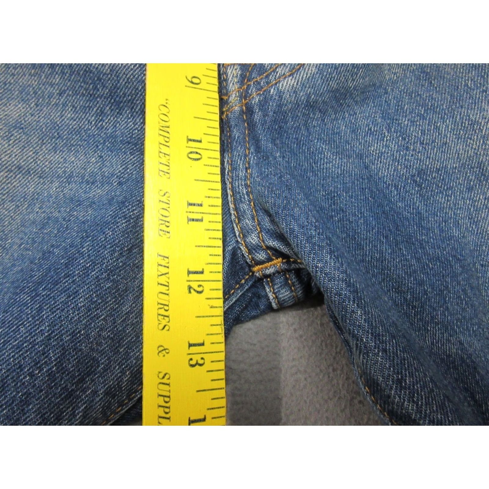 Levi's Item Specifications: Size: M Size US 36 / EU 52 - 7 Thumbnail