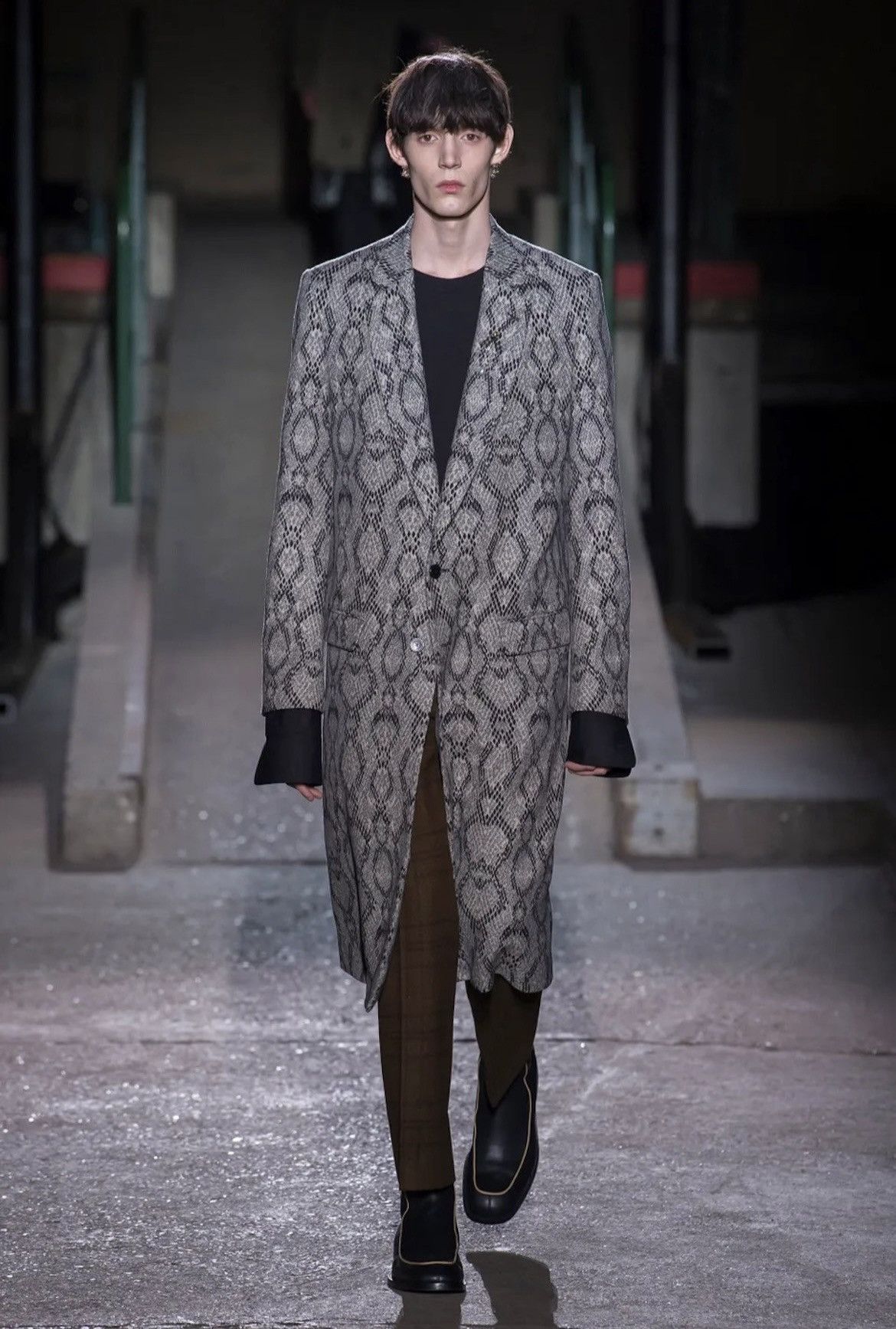 image of Dries Van Noten Fall 17 Show Wool Coat in Grey, Men's (Size Medium)