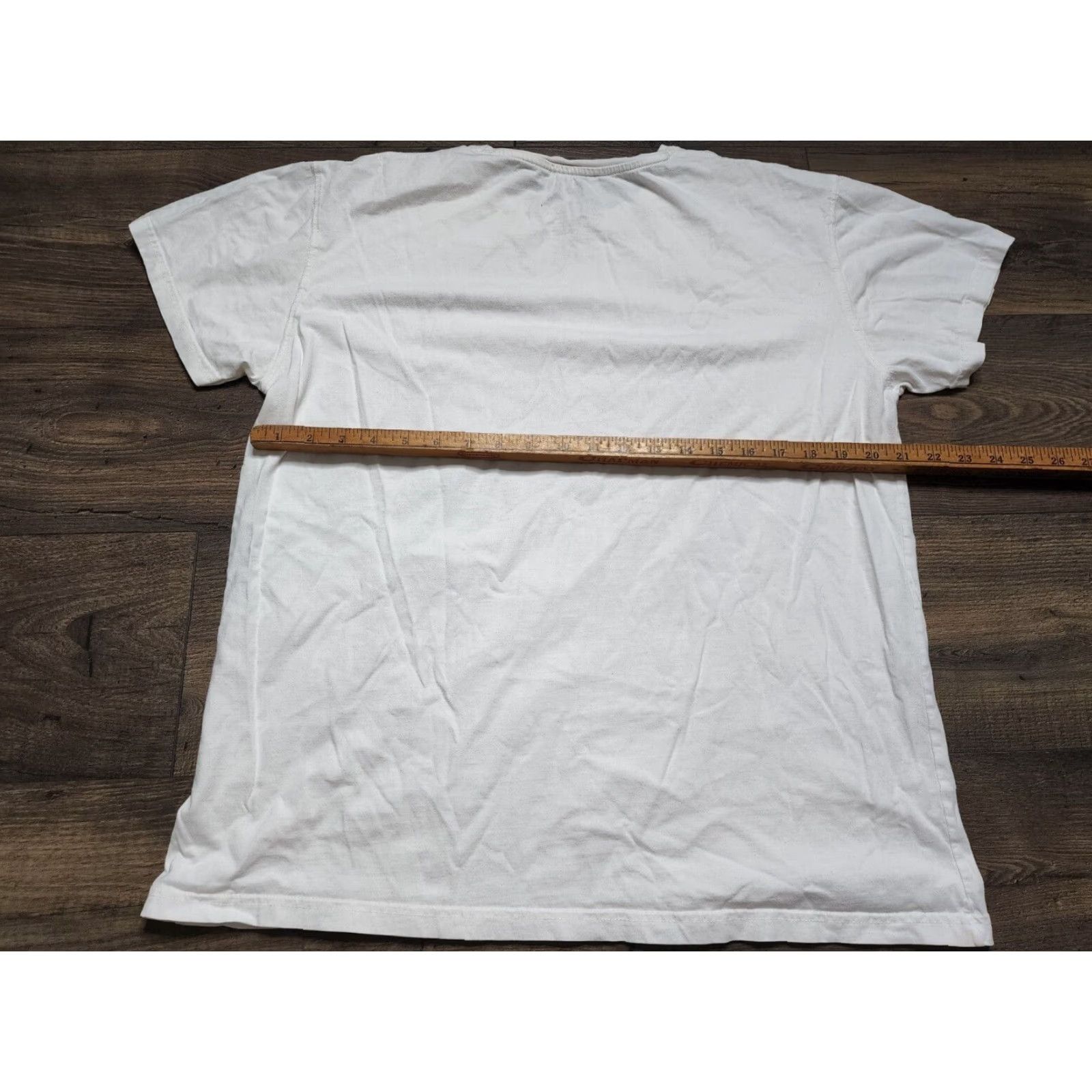 Velvet VINTAGE DIRTY VELVET Sir Isaac Newton T-shirt Mens 2XL White Crew Neck Short Sleeve Graphic Print Distressed Size US XXL / EU 58 / 5 - 2 Thumbnail