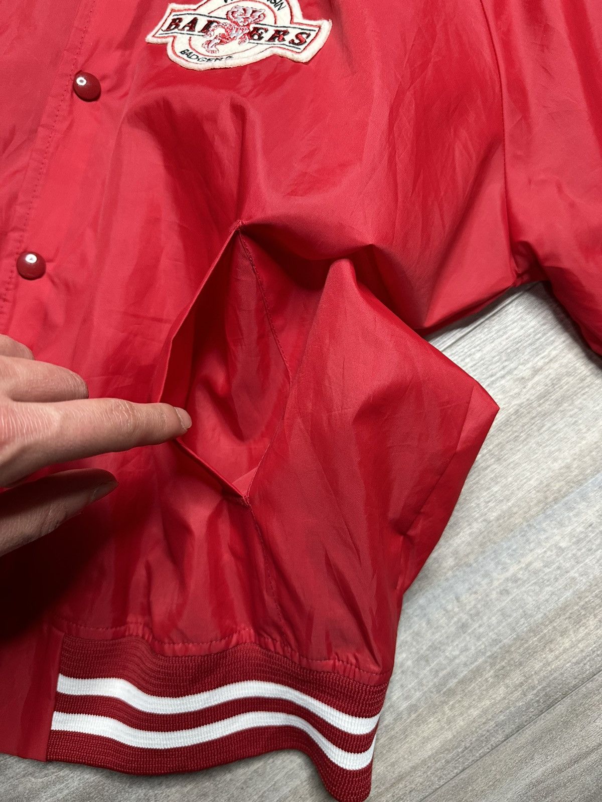 Vintage Vintage 90s Chalk Line Wisconsin Badgers Lightweight Bomber Size US XL / EU 56 / 4 - 5 Thumbnail
