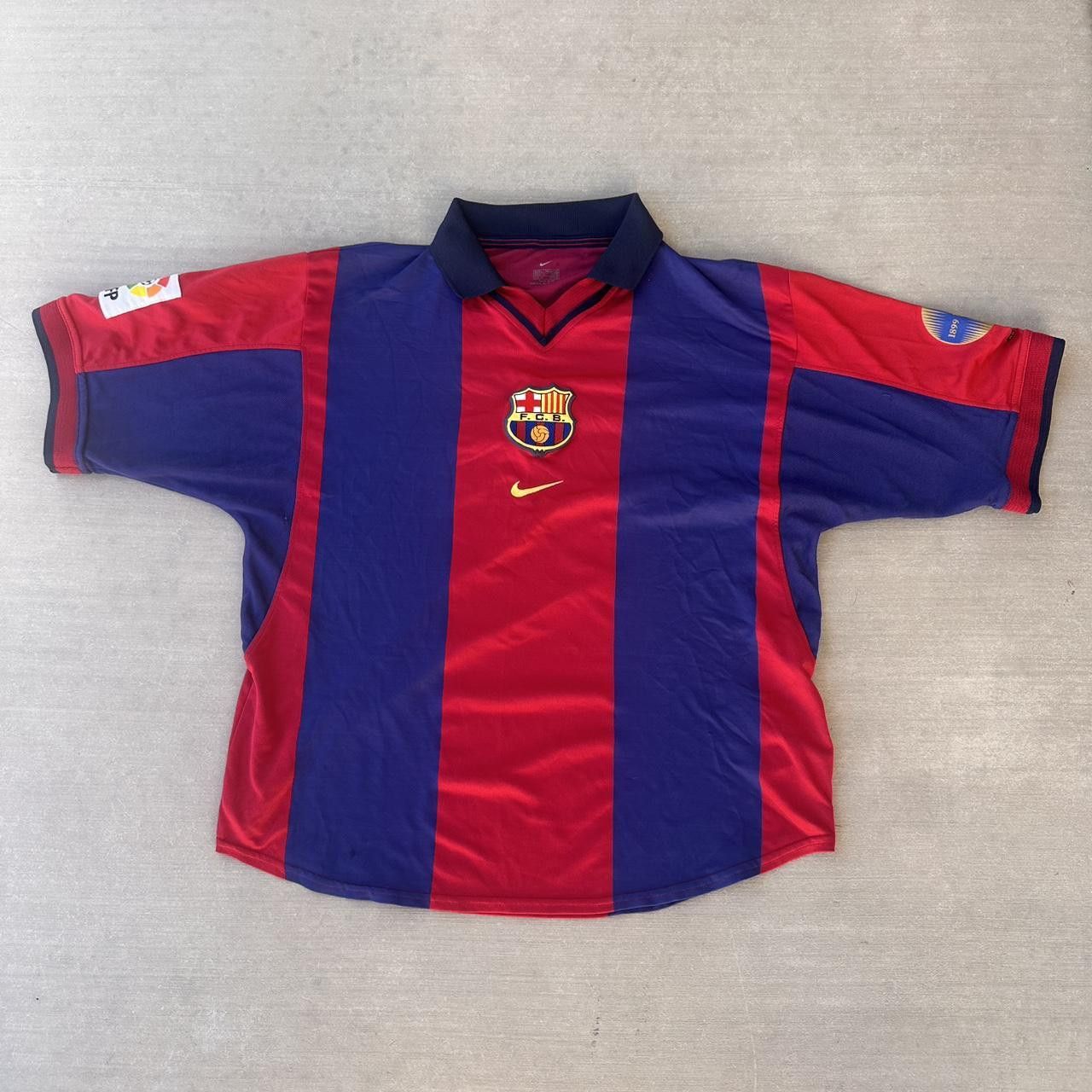 Barcelona 2000-01 Home jersey