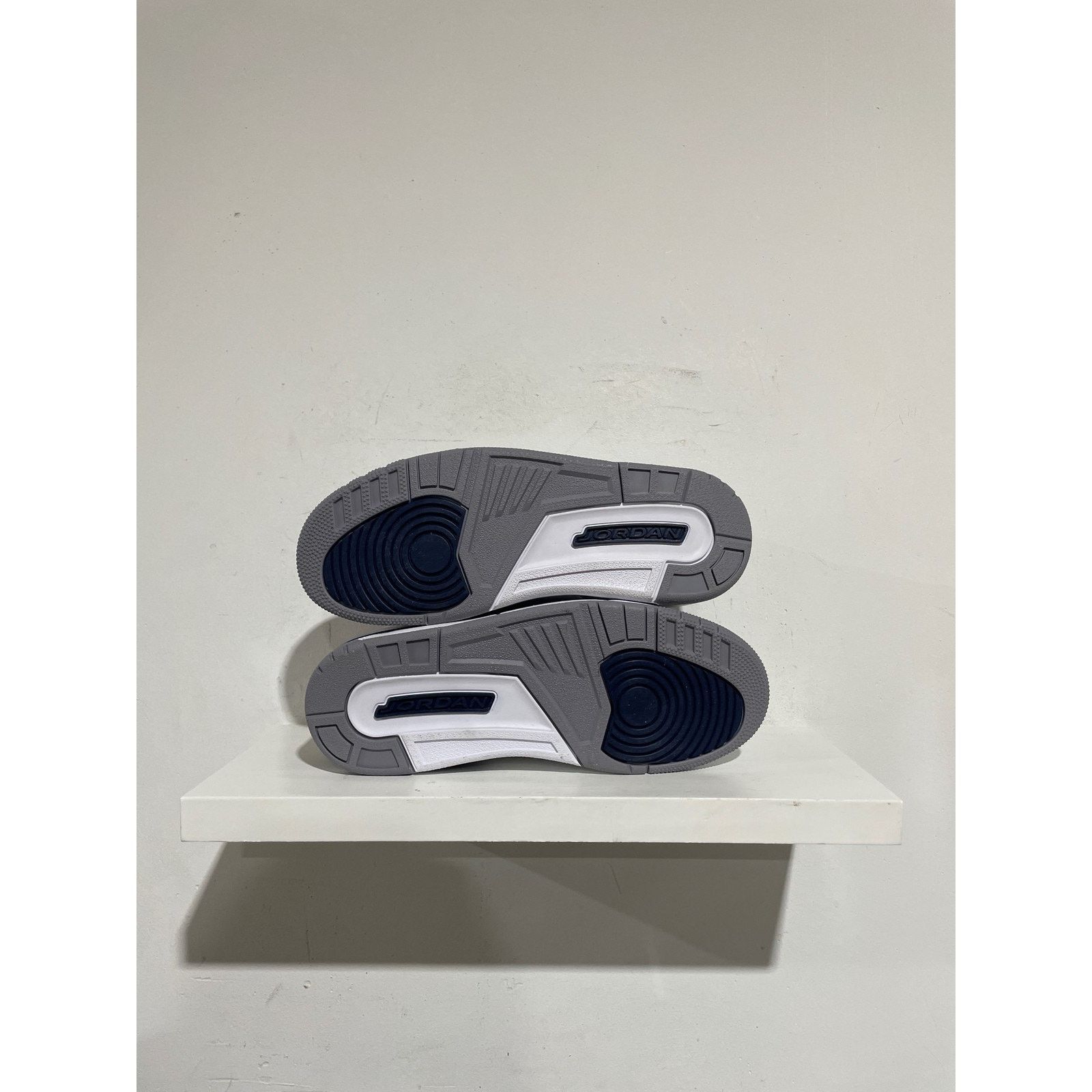 Nike JORDAN 3 RETRO MIDNIGHT NAVY SIZE 8.5 NEW Size US 8.5 / EU 41-42 - 3 Thumbnail