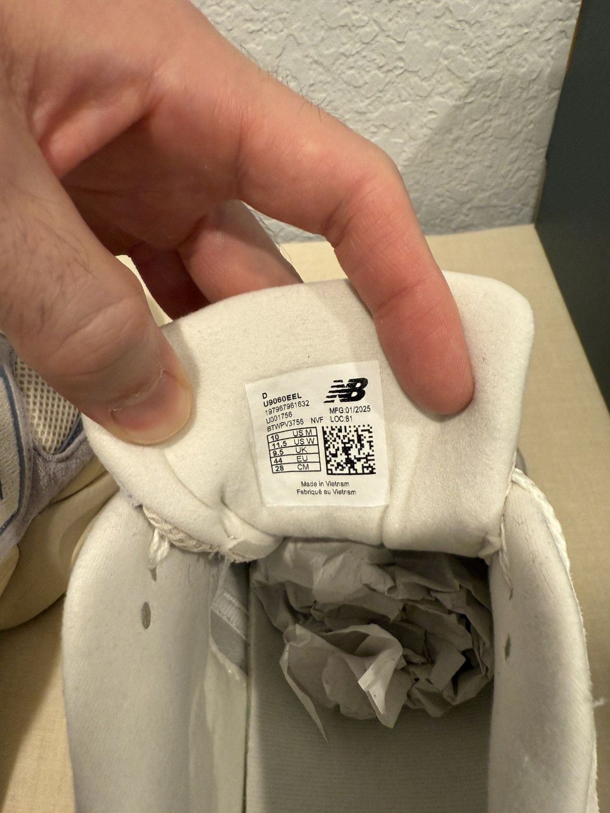 New Balance New Balance 9060 Sneakers Size US 10 / EU 43 - 11 Thumbnail