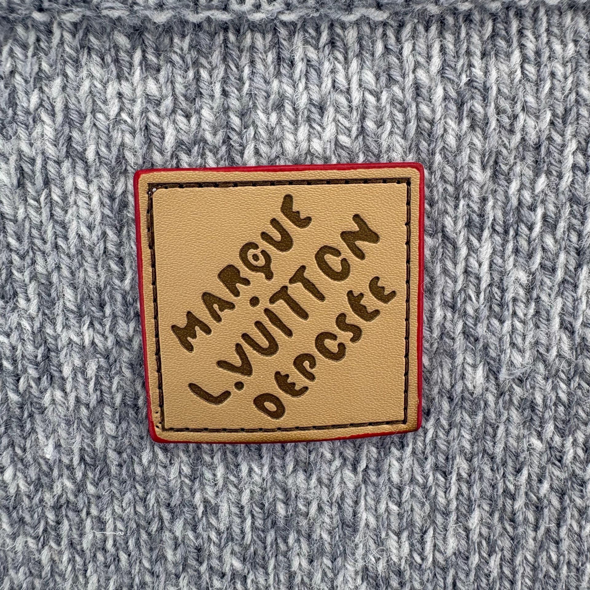 Louis Vuitton LV new gray fox embroidered knit sweater L Size US L / EU 52-54 / 3 - 5 Thumbnail