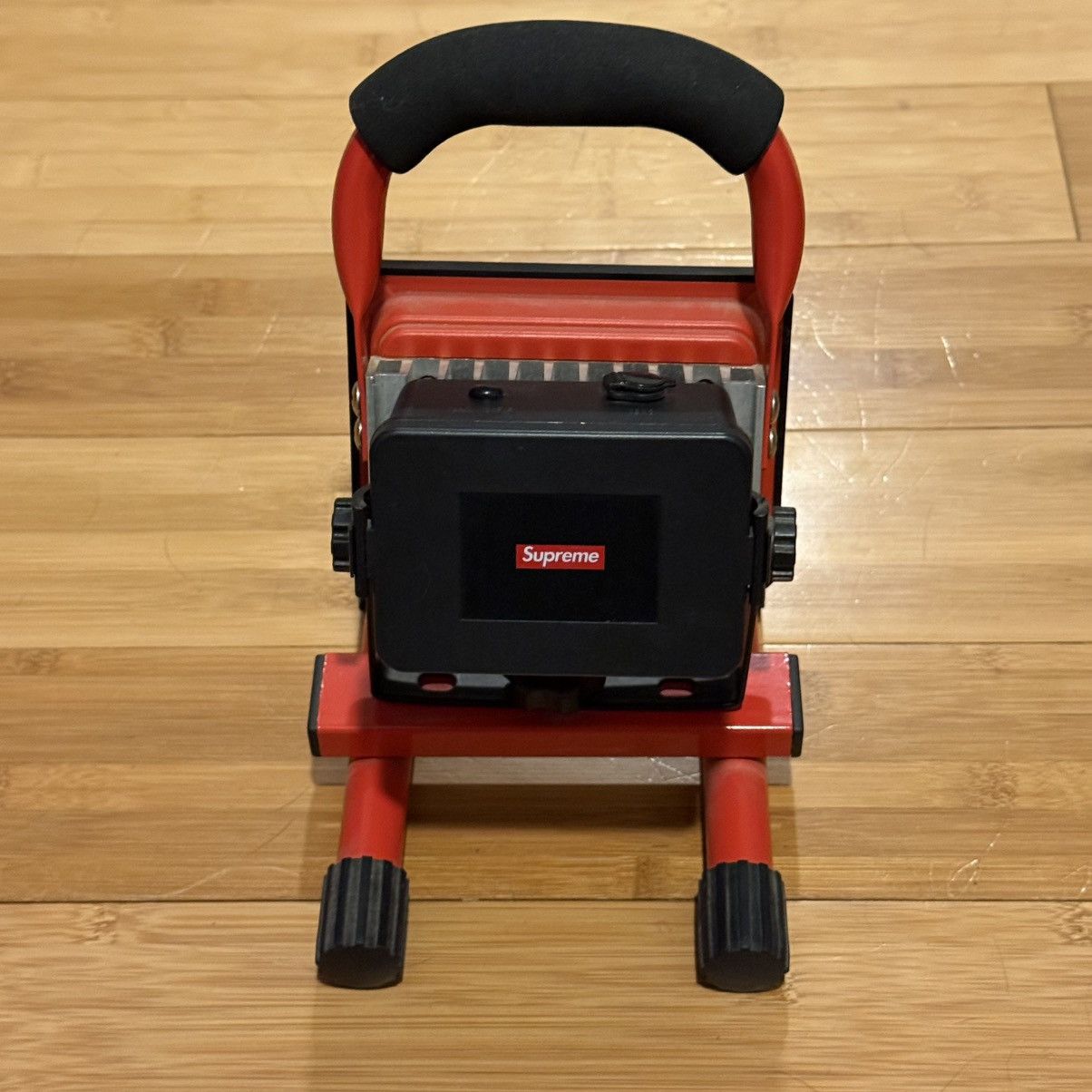 Supreme Supreme Cordless Floodlight Red FW16 (NOT WORKING) Size ONE SIZE - 2 Thumbnail