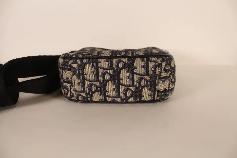 Dior Authentic Christian Dior Oblique Blue Beige Crossbody Bag Size ONE SIZE - 17 Thumbnail