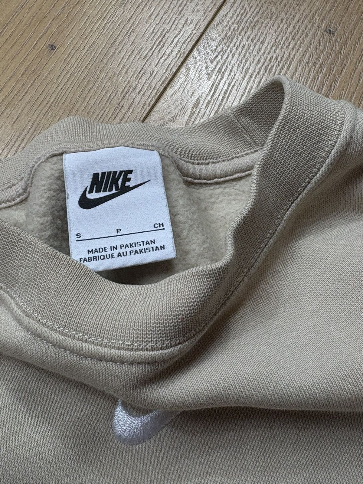 Nike 00s Nike Vintage Oversized Sweatshirt Boxy Fit Centre Swoosh Size US S / EU 44-46 / 1 - 5 Thumbnail