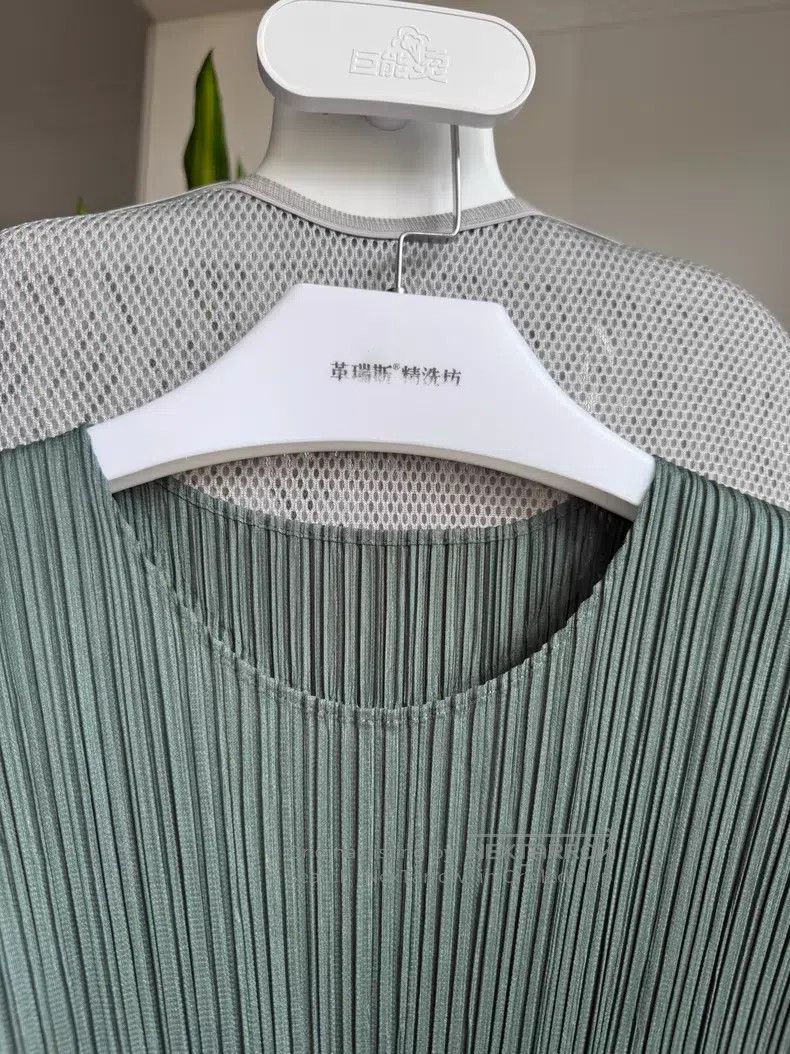 Issey Miyake Issey Miyake Moss Green Ruched Long Vest Size L / US 10 / IT 46 - 2 Thumbnail
