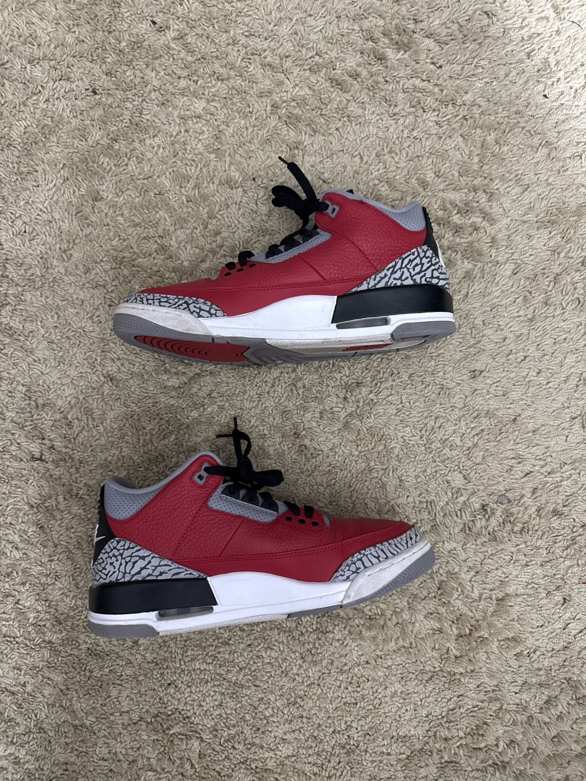 Jordan Brand Jordan 3 Retro Red Cement Size US 10.5 / EU 43-44 - 2 Thumbnail