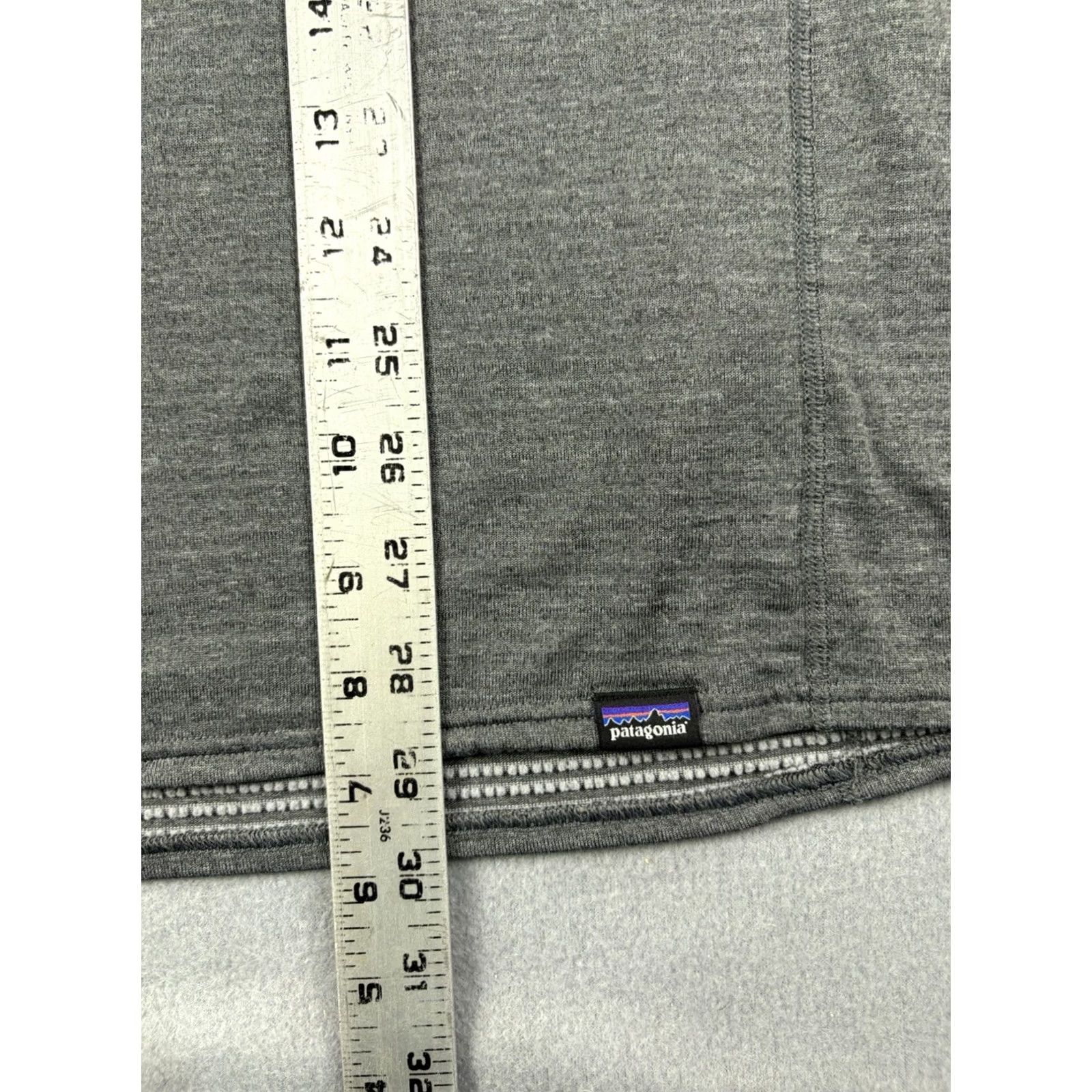 Patagonia Patagonia Capilene Baselayer Men’s L Gray Quarter Zip Waffle Knit Thermal Shirt Size US L / EU 52-54 / 3 - 7 Thumbnail