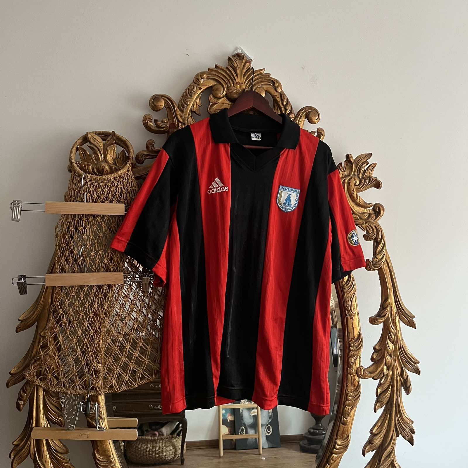 Adidas Vintage Adidas Persipura Jayapura soccer jersey 90s Sz XL Size US XL / EU 56 / 4 - 1 Thumbnail