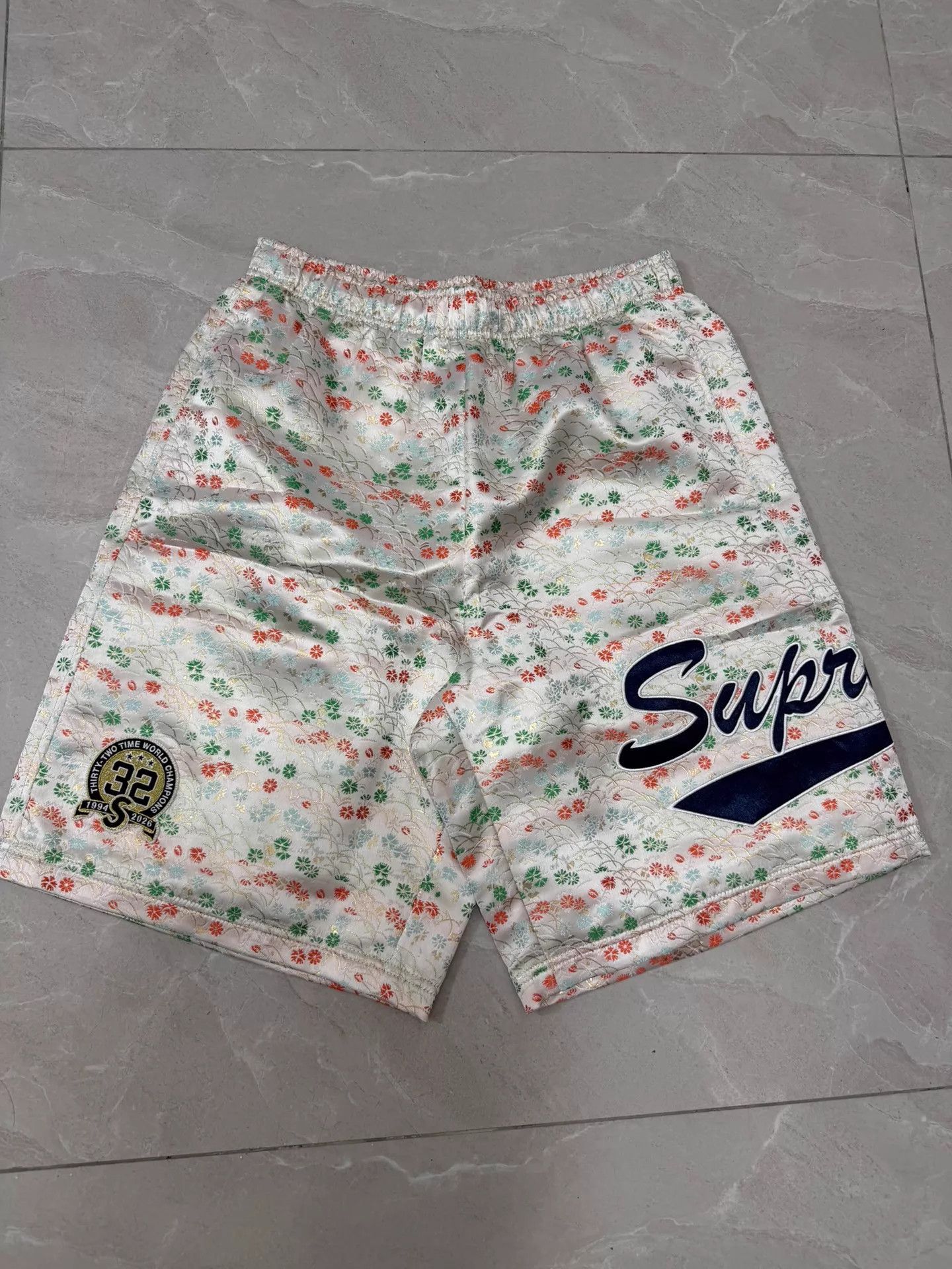 SUPREMEBEING Supreme SS26 WEEK5 FloralJacquard White Short M Unisex Size US 32 / EU 48 - 1 Thumbnail