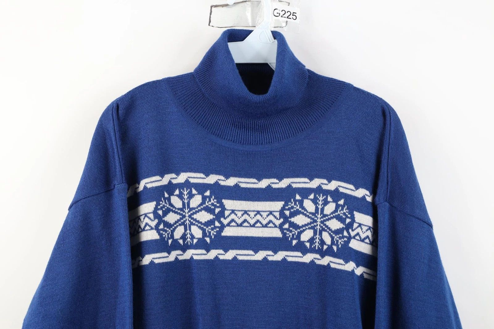 Vintage Vintage 80s 90s Snowflake Fair Isle Turtleneck Sweater Size L / US 10 / IT 46 - 2 Thumbnail